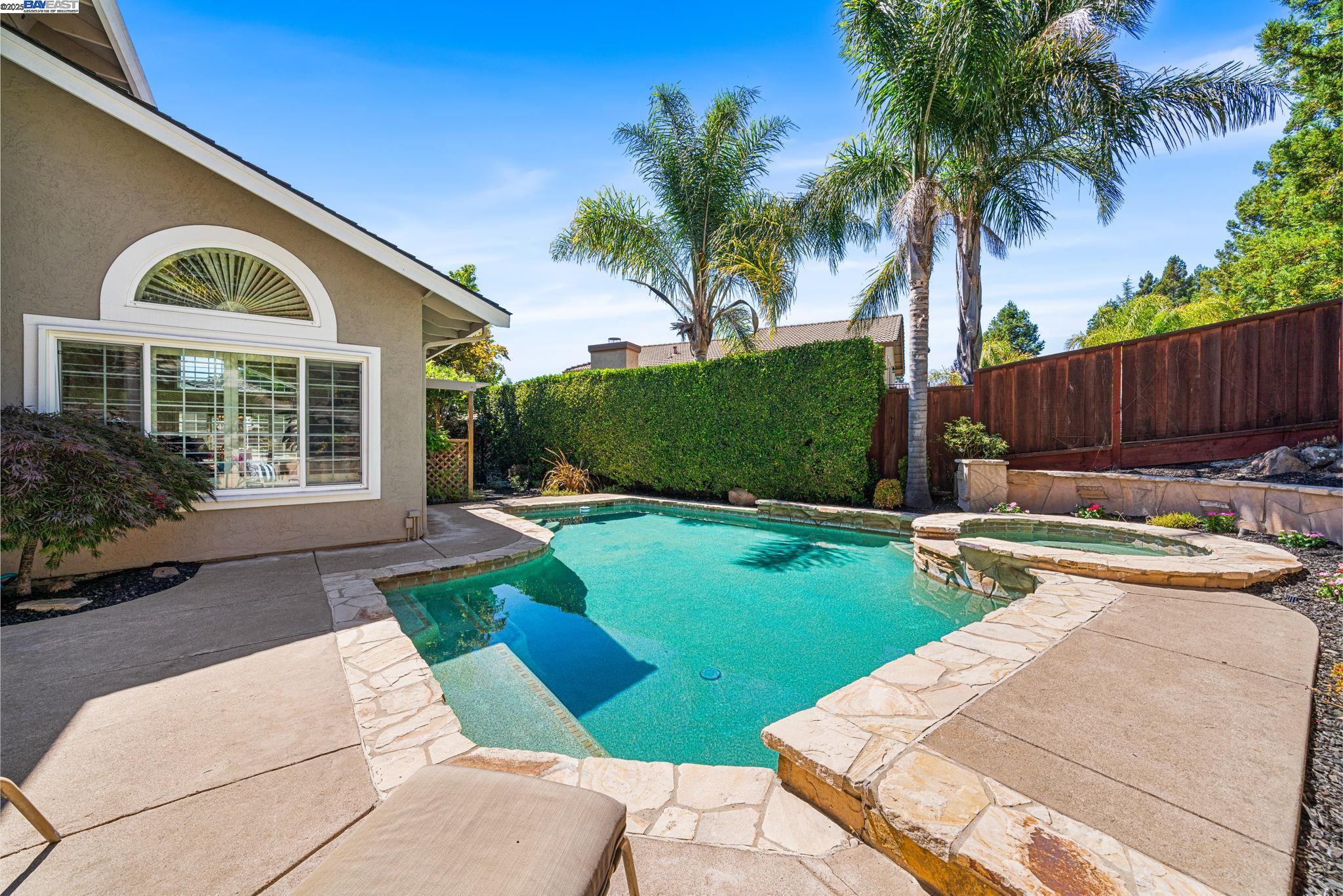 Detail Gallery Image 45 of 56 For 639 Canyon Crest Rd East, San Ramon,  CA 94582 - 4 Beds | 3 Baths