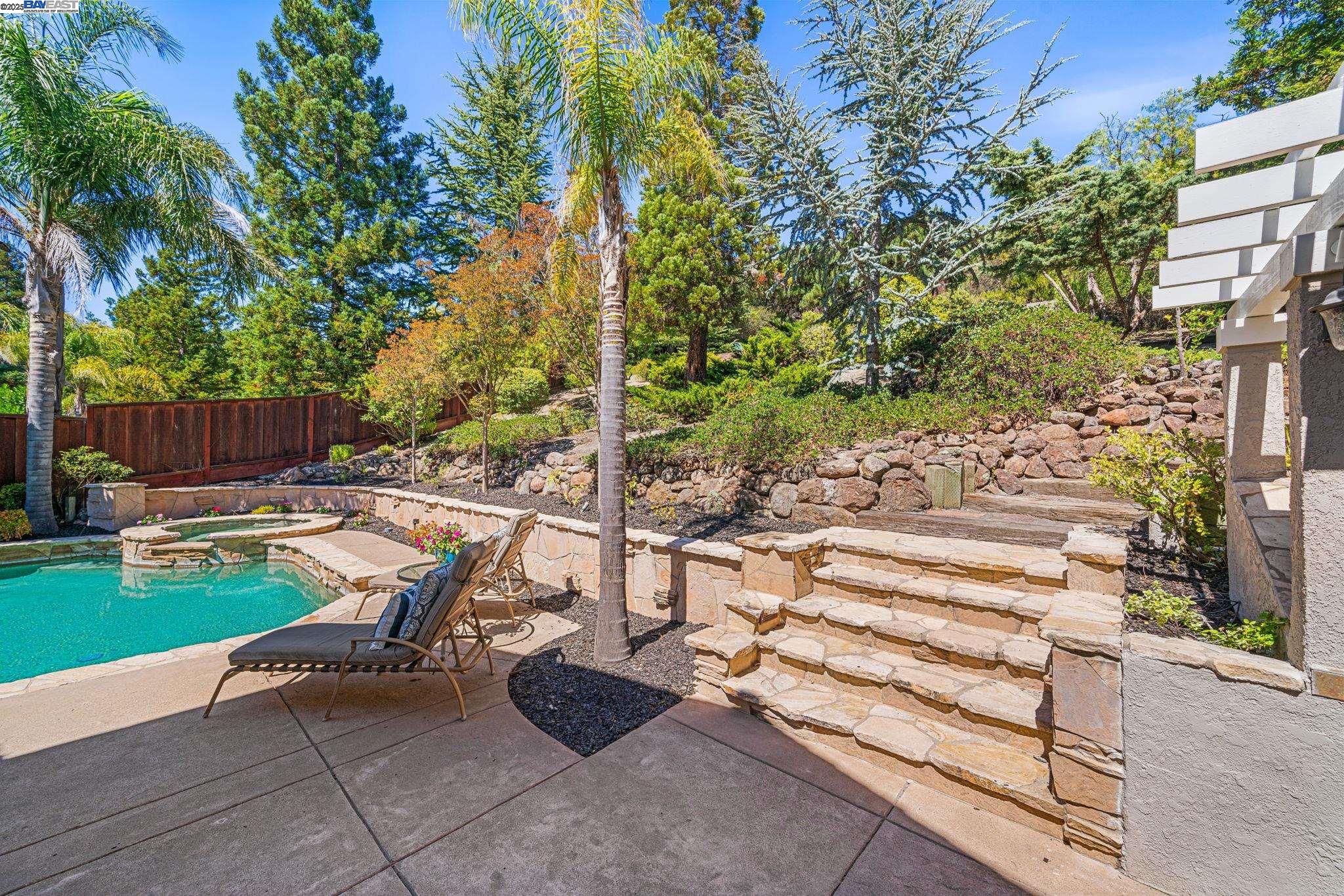 Detail Gallery Image 46 of 56 For 639 Canyon Crest Rd East, San Ramon,  CA 94582 - 4 Beds | 3 Baths