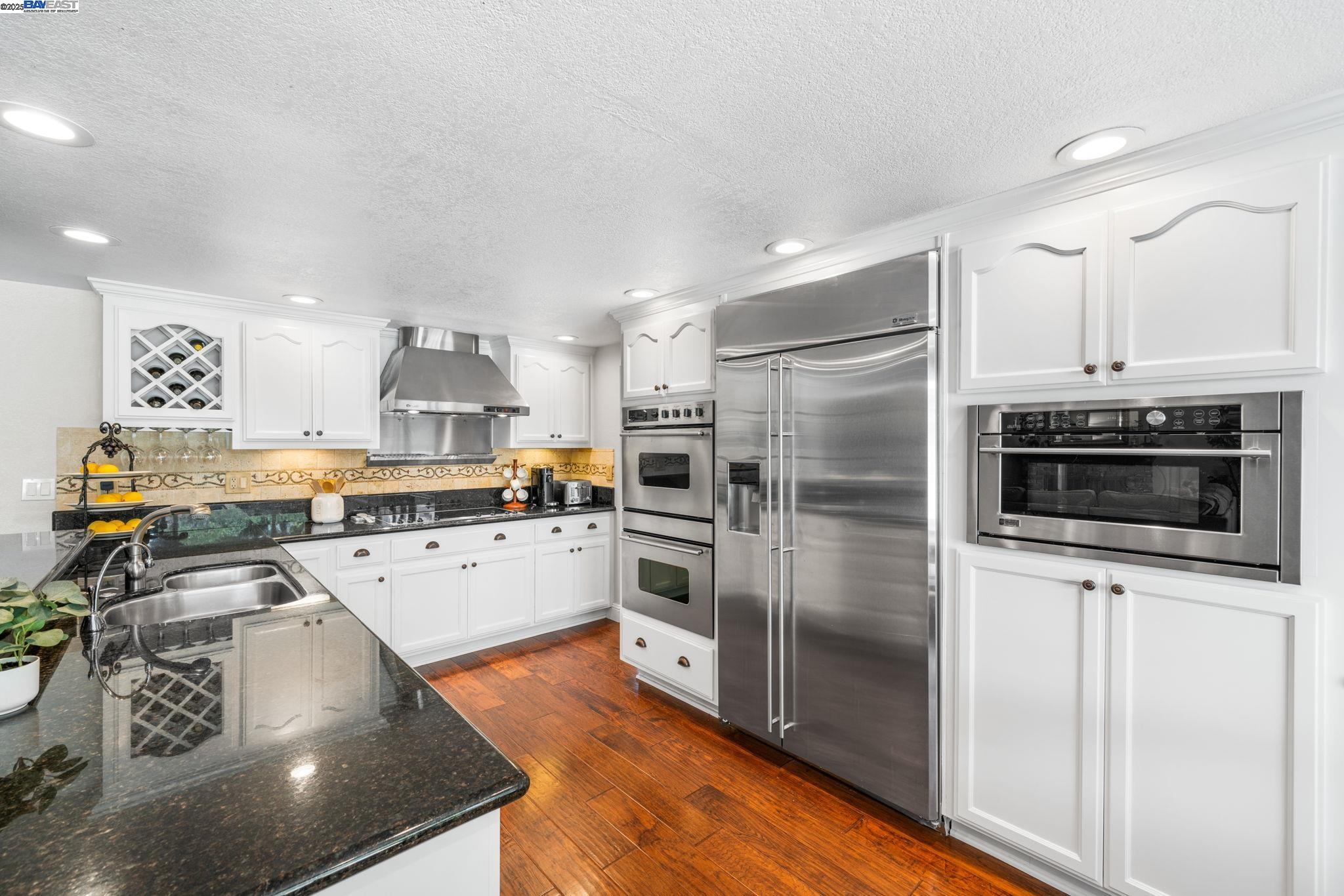 Detail Gallery Image 6 of 56 For 639 Canyon Crest Rd East, San Ramon,  CA 94582 - 4 Beds | 3 Baths