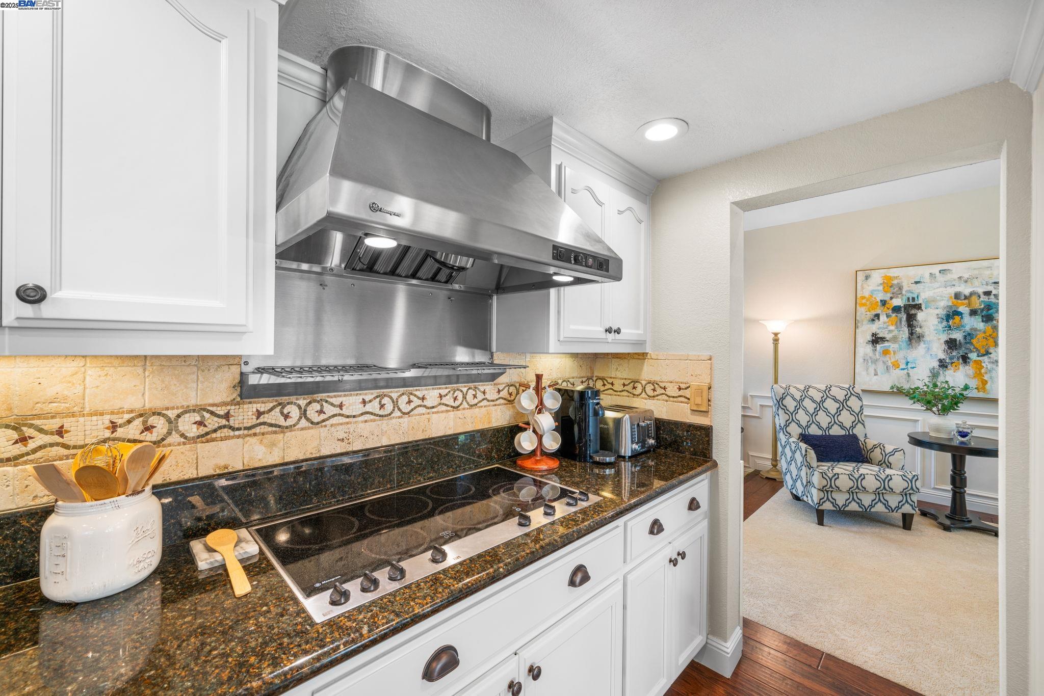 Detail Gallery Image 7 of 56 For 639 Canyon Crest Rd East, San Ramon,  CA 94582 - 4 Beds | 3 Baths