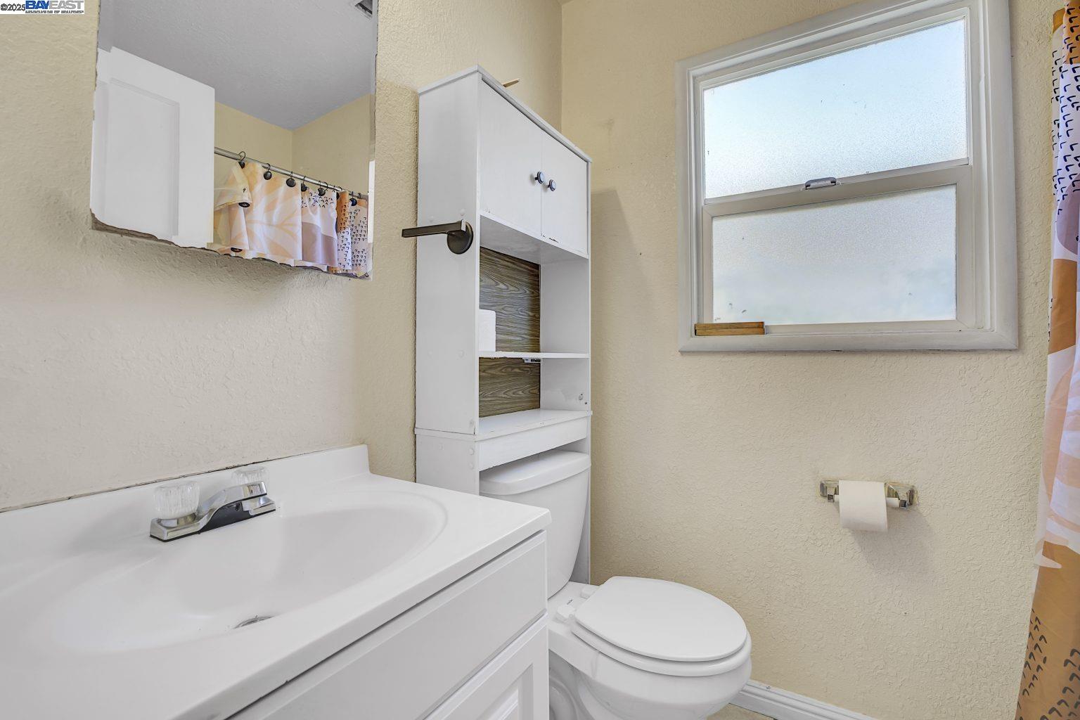 Detail Gallery Image 13 of 31 For 514 Cascade Rd, San Leandro,  CA 94577 - 2 Beds | 1 Baths