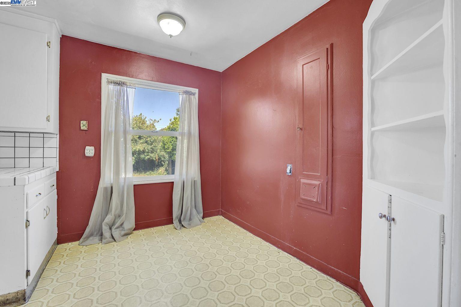 Detail Gallery Image 16 of 31 For 514 Cascade Rd, San Leandro,  CA 94577 - 2 Beds | 1 Baths