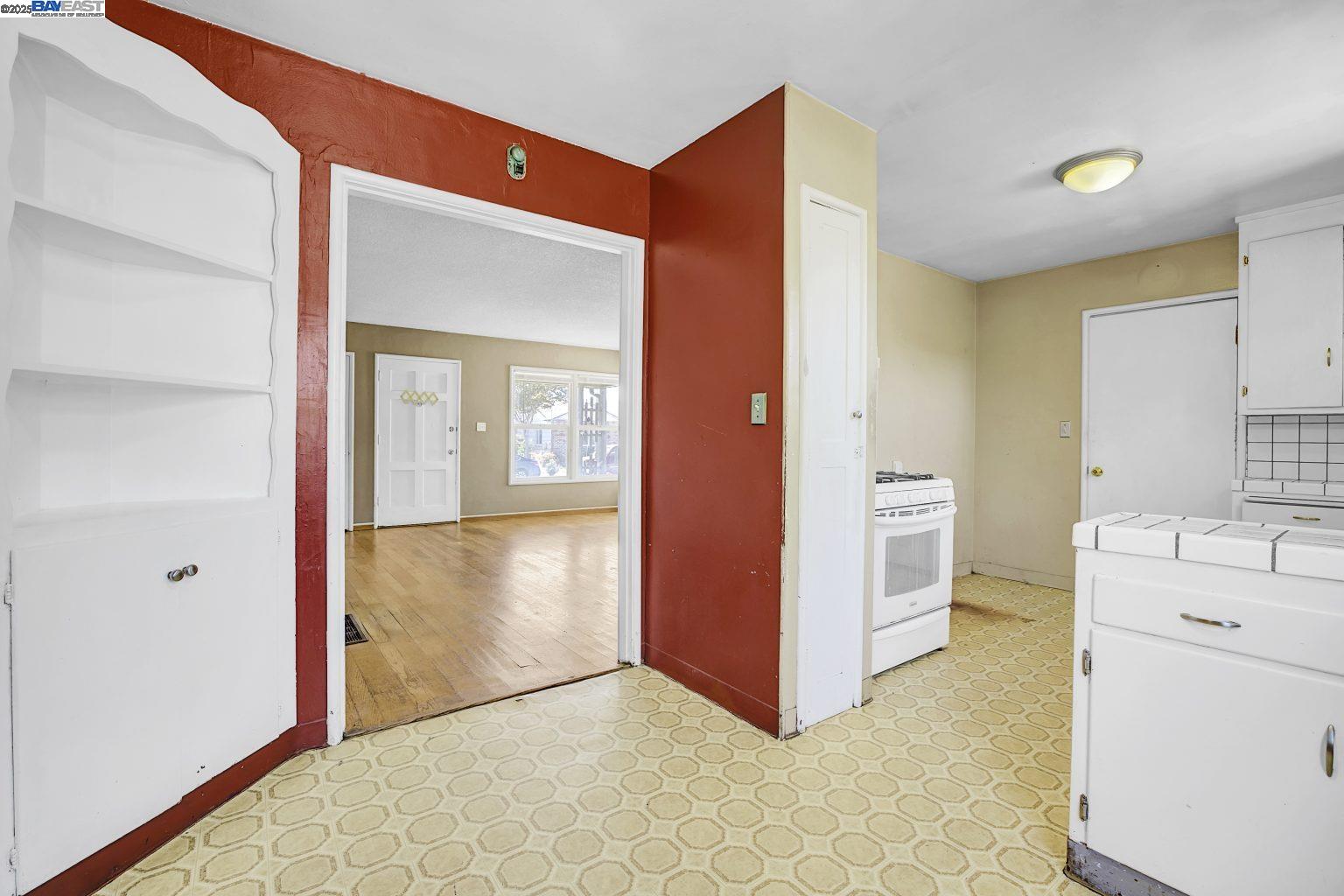 Detail Gallery Image 17 of 31 For 514 Cascade Rd, San Leandro,  CA 94577 - 2 Beds | 1 Baths