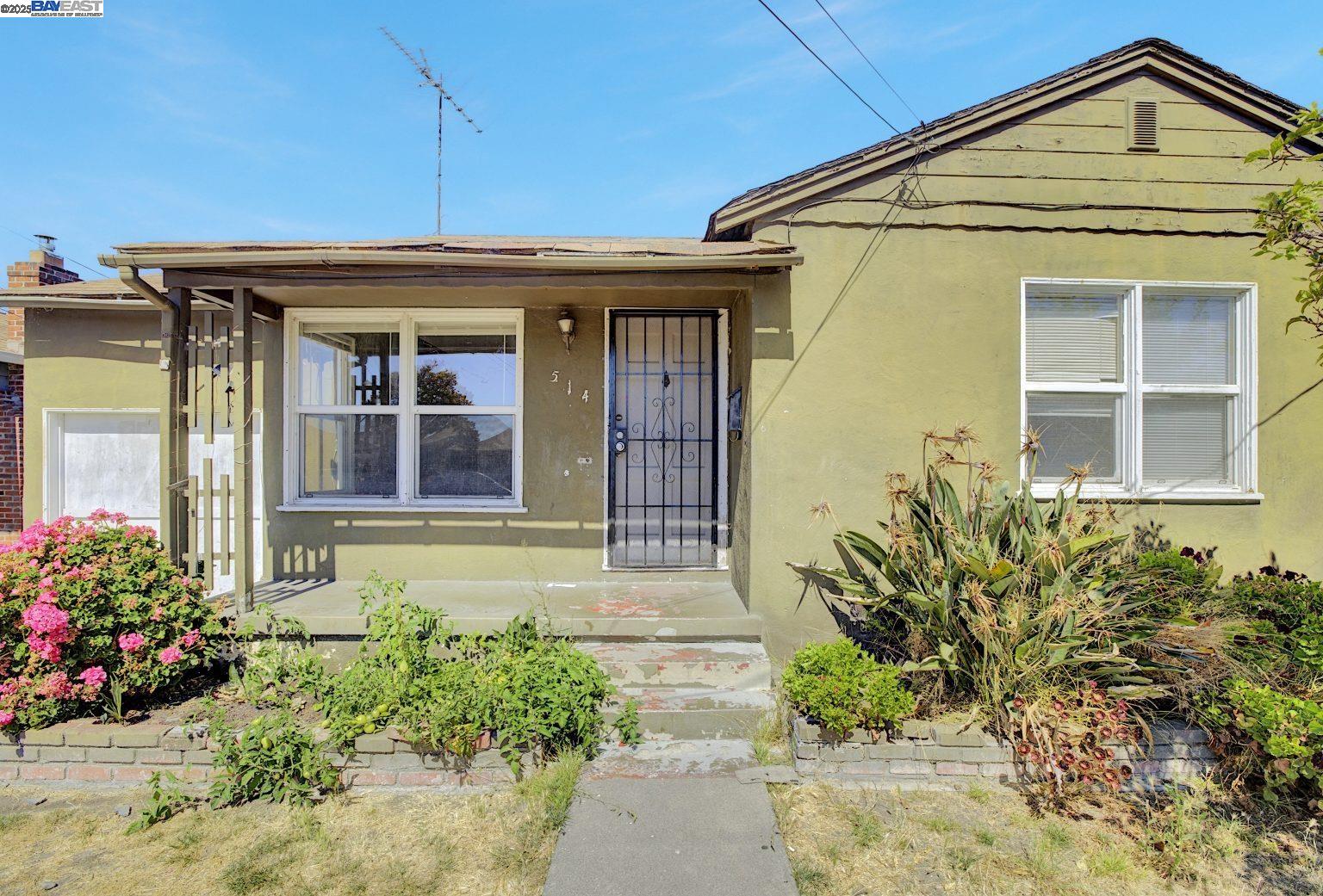 Detail Gallery Image 3 of 31 For 514 Cascade Rd, San Leandro,  CA 94577 - 2 Beds | 1 Baths