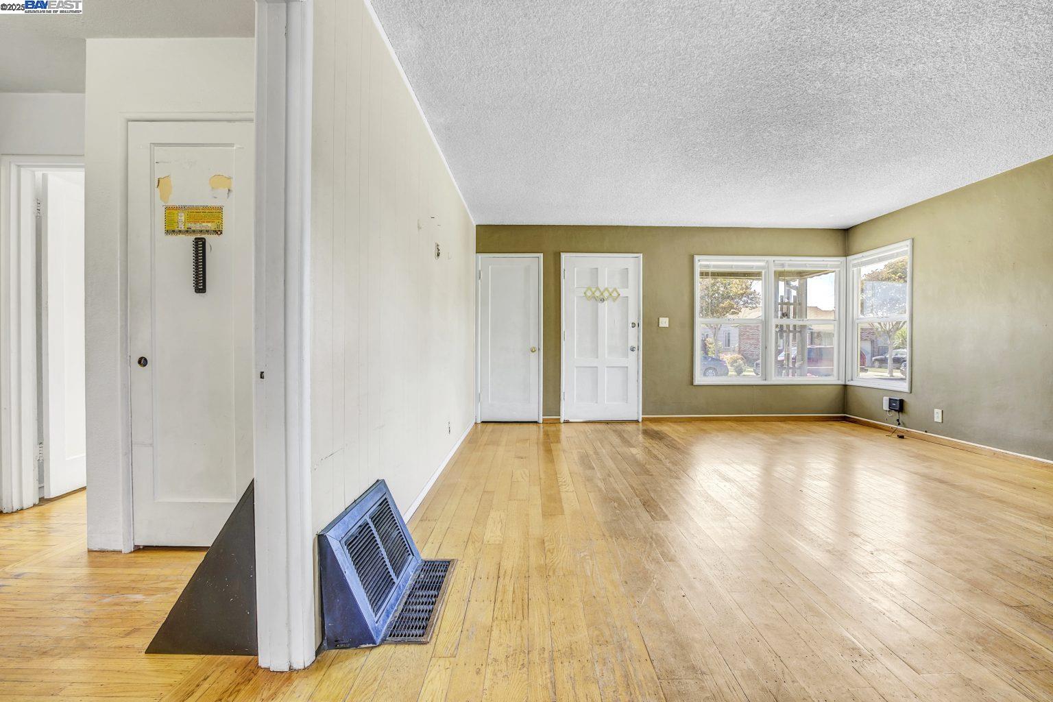 Detail Gallery Image 6 of 31 For 514 Cascade Rd, San Leandro,  CA 94577 - 2 Beds | 1 Baths
