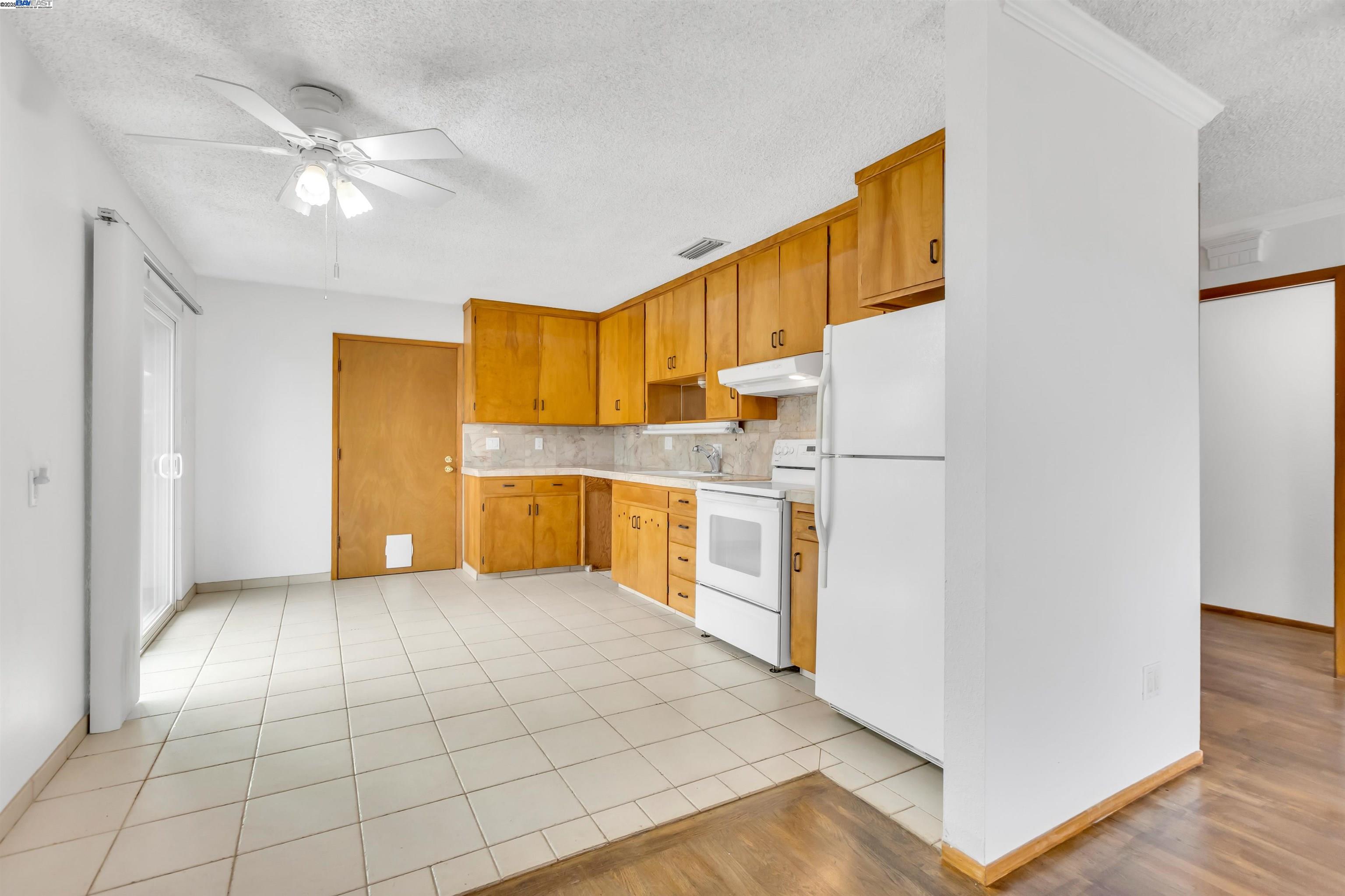 Detail Gallery Image 14 of 59 For 3546 Cody Way, Sacramento,  CA 95864 - – Beds | – Baths