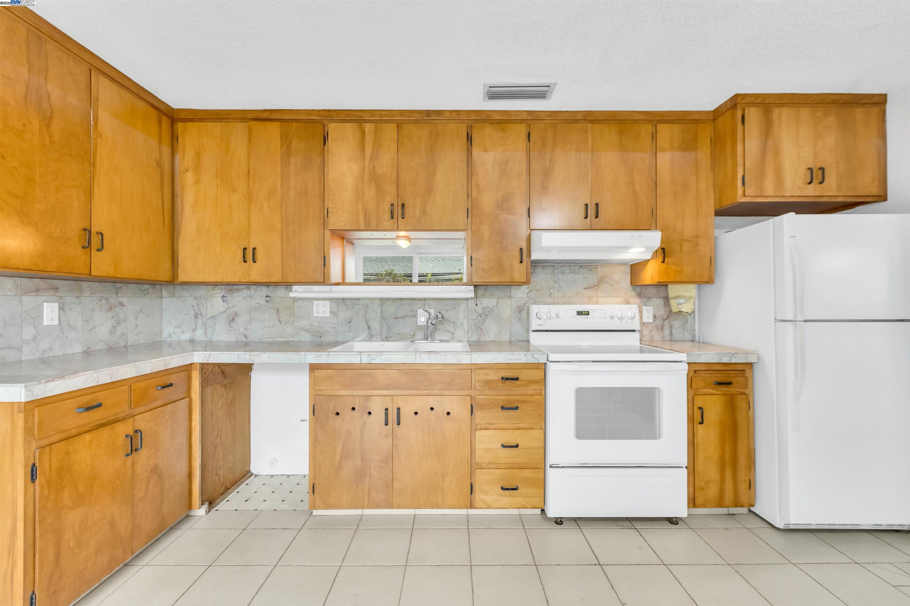 Detail Gallery Image 17 of 59 For 3546 Cody Way, Sacramento,  CA 95864 - – Beds | – Baths