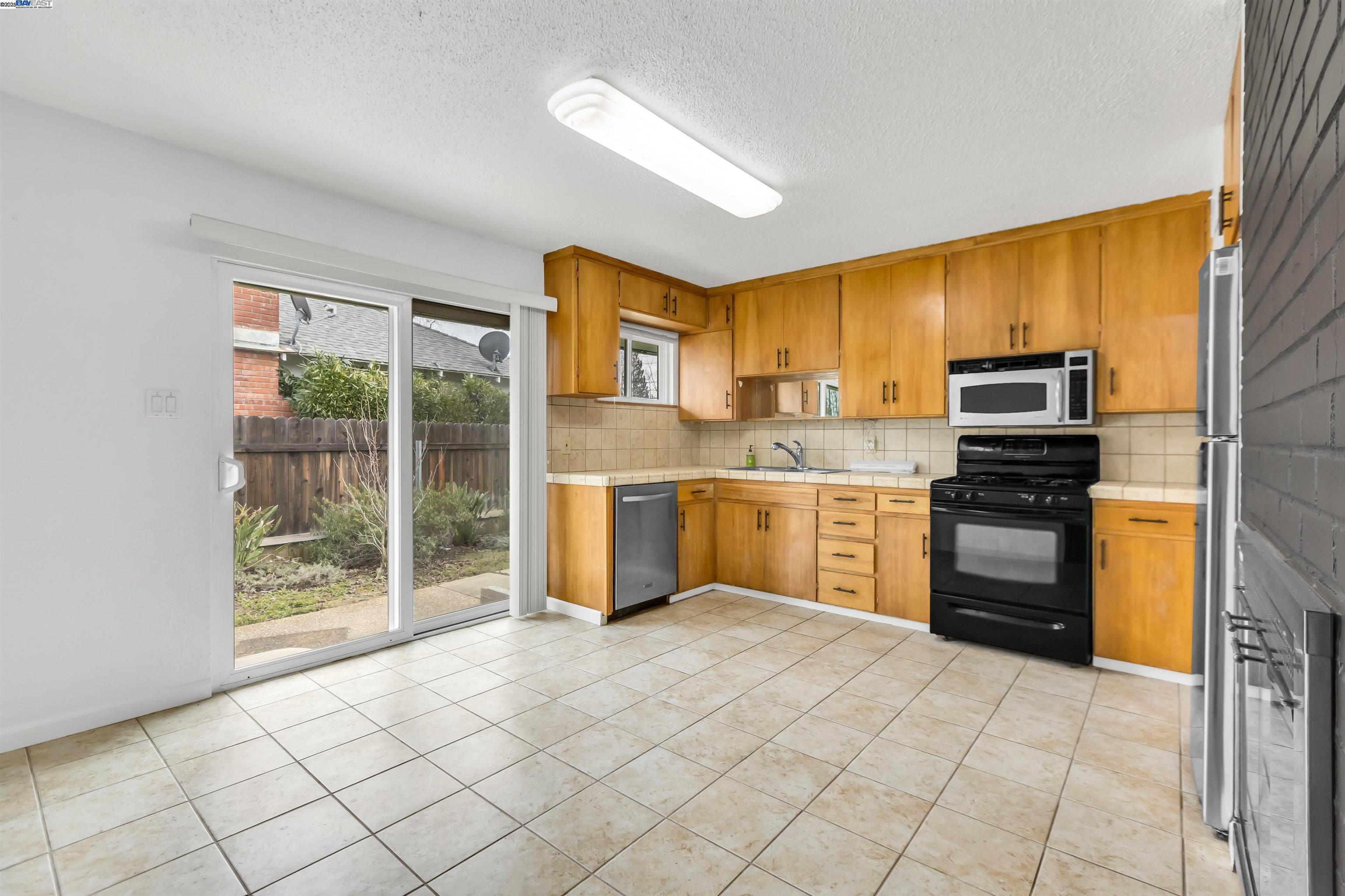 Detail Gallery Image 37 of 59 For 3546 Cody Way, Sacramento,  CA 95864 - – Beds | – Baths