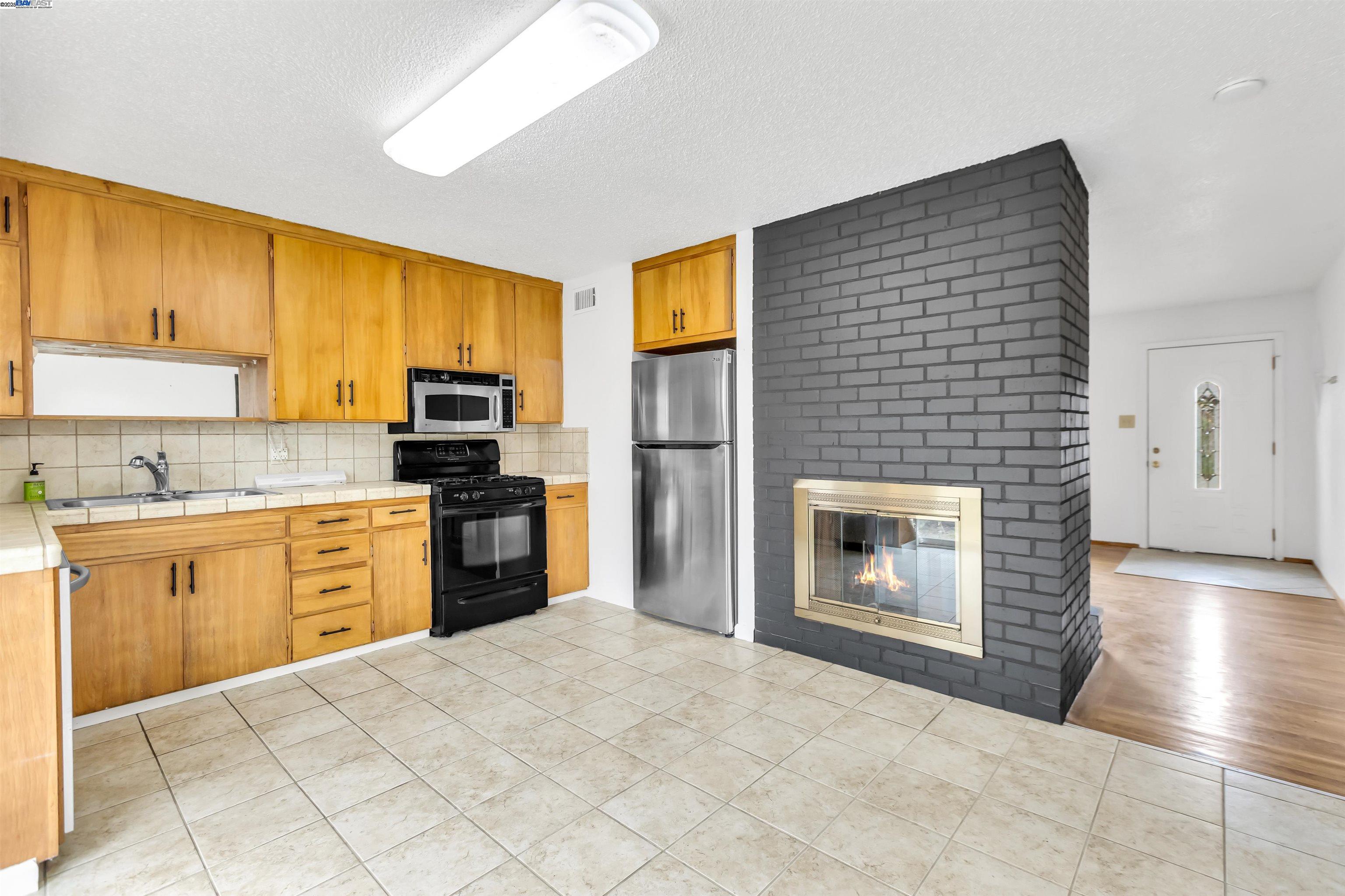 Detail Gallery Image 39 of 59 For 3546 Cody Way, Sacramento,  CA 95864 - – Beds | – Baths