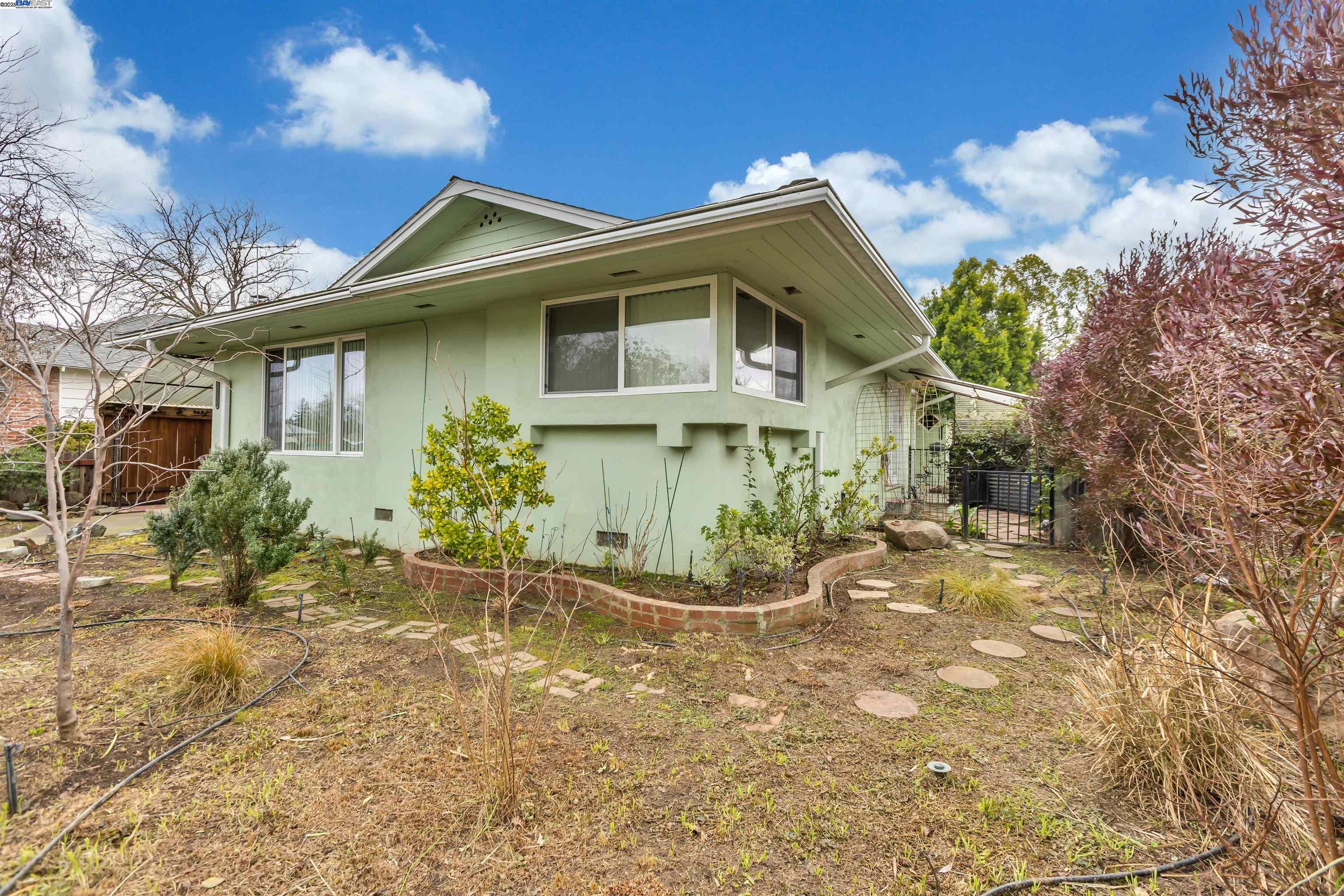 Detail Gallery Image 5 of 59 For 3546 Cody Way, Sacramento,  CA 95864 - – Beds | – Baths
