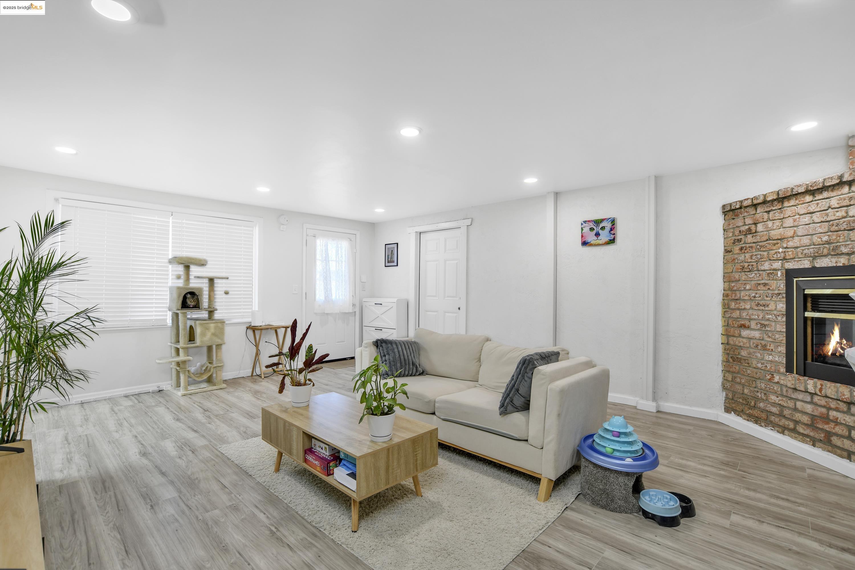 Detail Gallery Image 15 of 33 For 185 Evening Star Ct, Milpitas,  CA 95035 - 3 Beds | 2 Baths