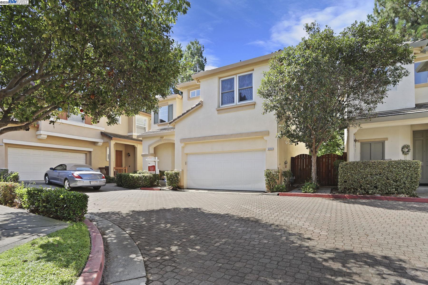 Detail Gallery Image 3 of 39 For 5244 Armani Ct, Pleasanton,  CA 94588 - 3 Beds | 2/1 Baths
