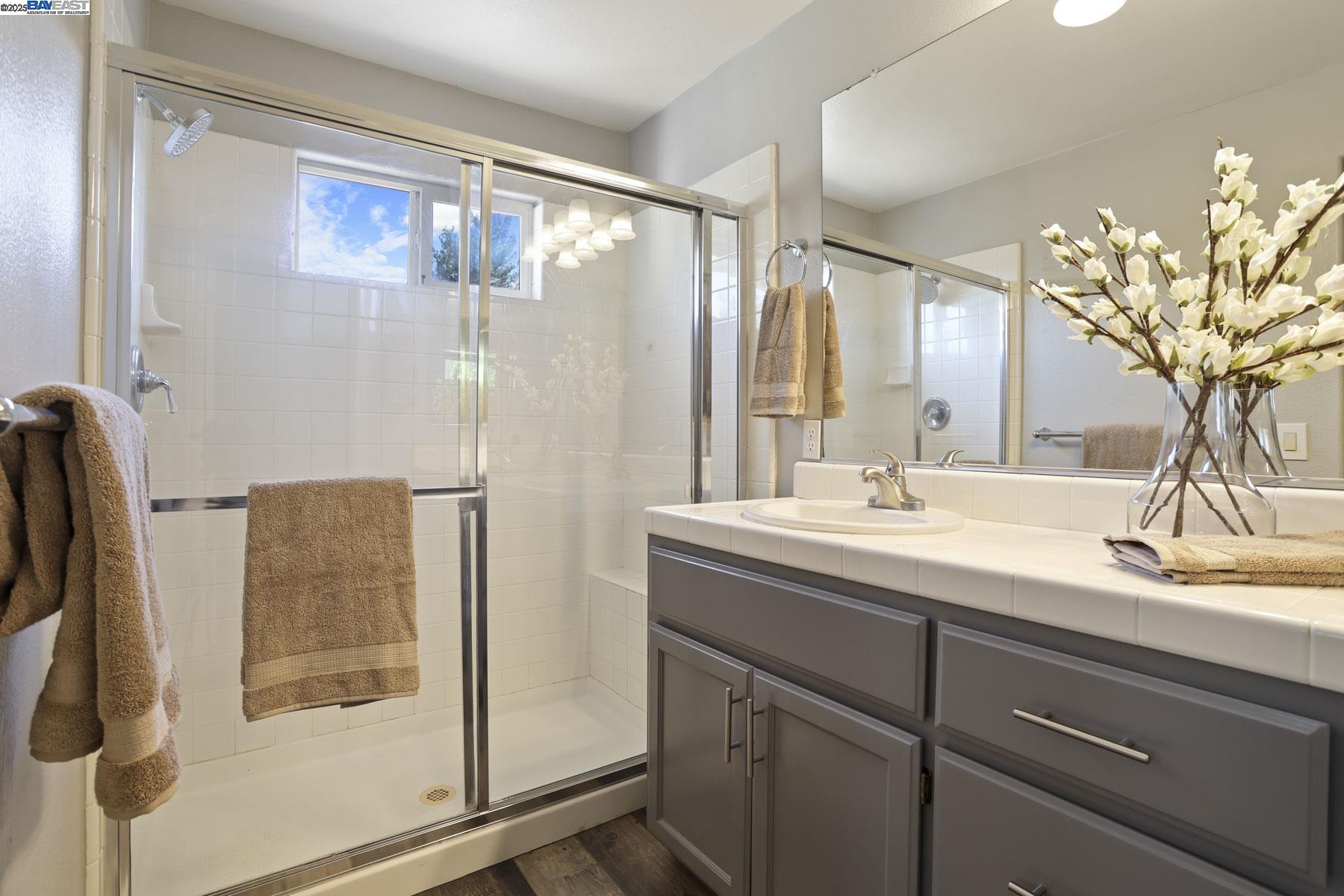 Detail Gallery Image 35 of 39 For 5244 Armani Ct, Pleasanton,  CA 94588 - 3 Beds | 2/1 Baths