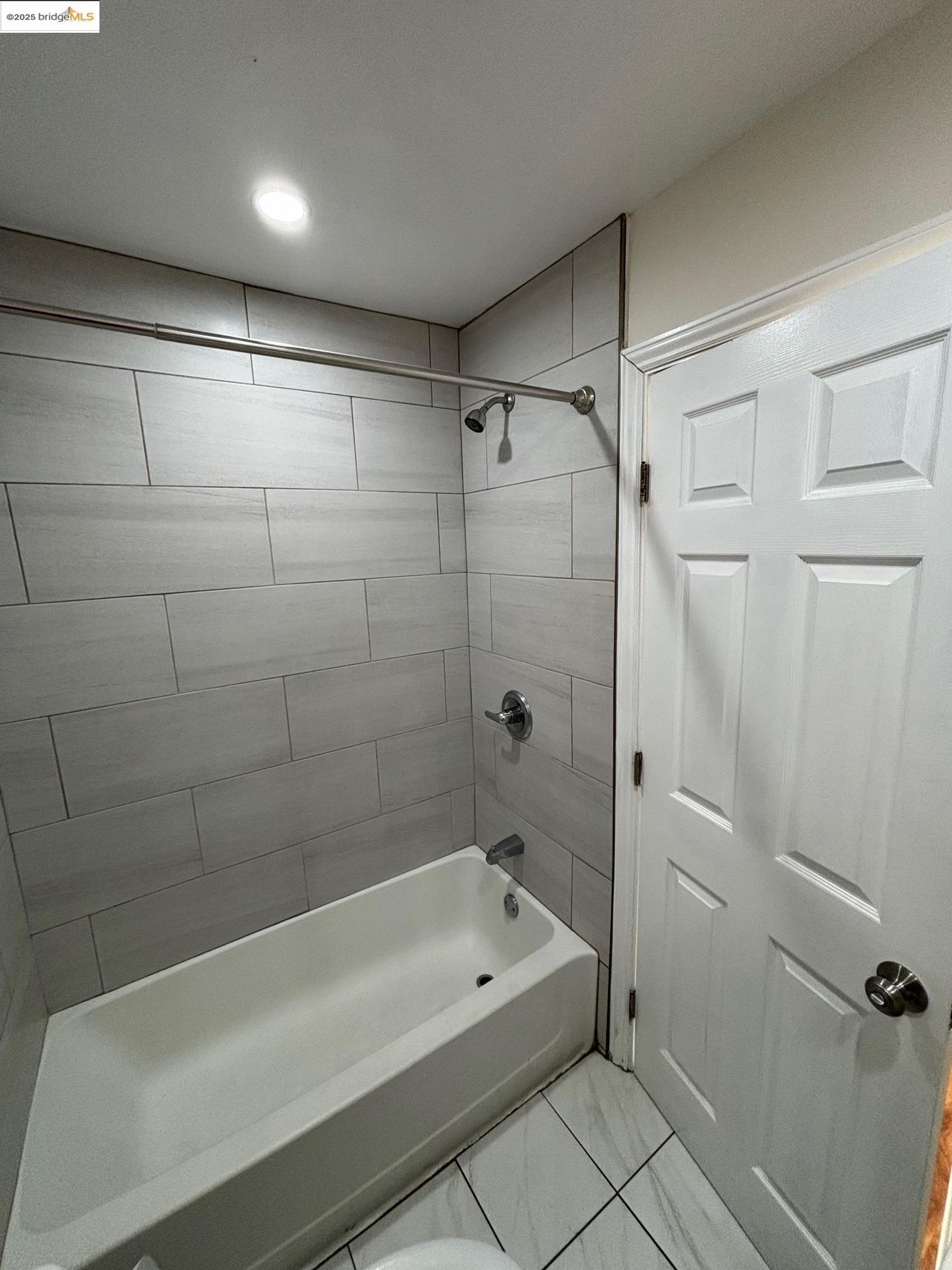 Photo #14: 41109330 Listing: Photo #14