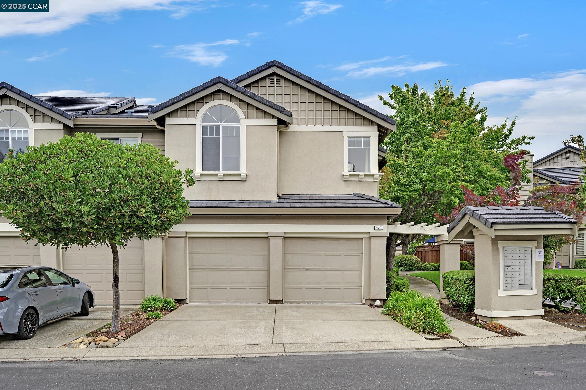 More Details about MLS # 41109331 : 422 SUTTON CIR