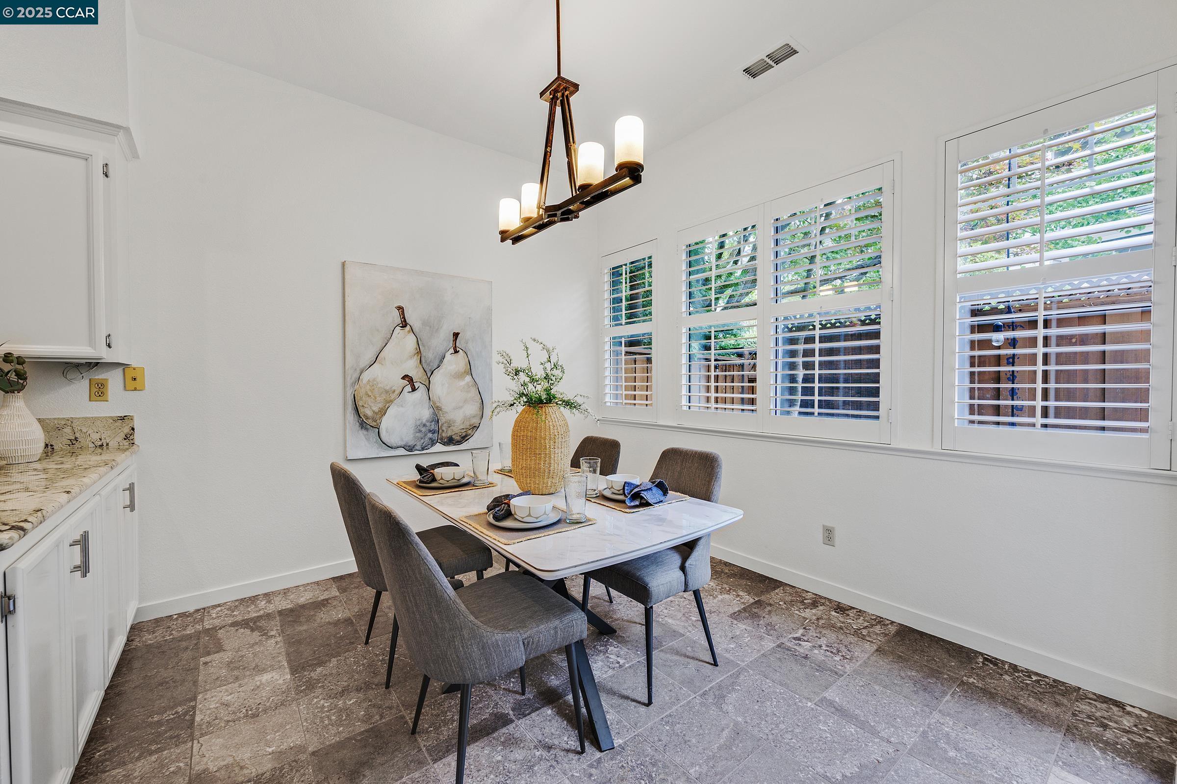 Detail Gallery Image 16 of 51 For 422 Sutton Cir, Danville,  CA 94506 - 4 Beds | 2/1 Baths