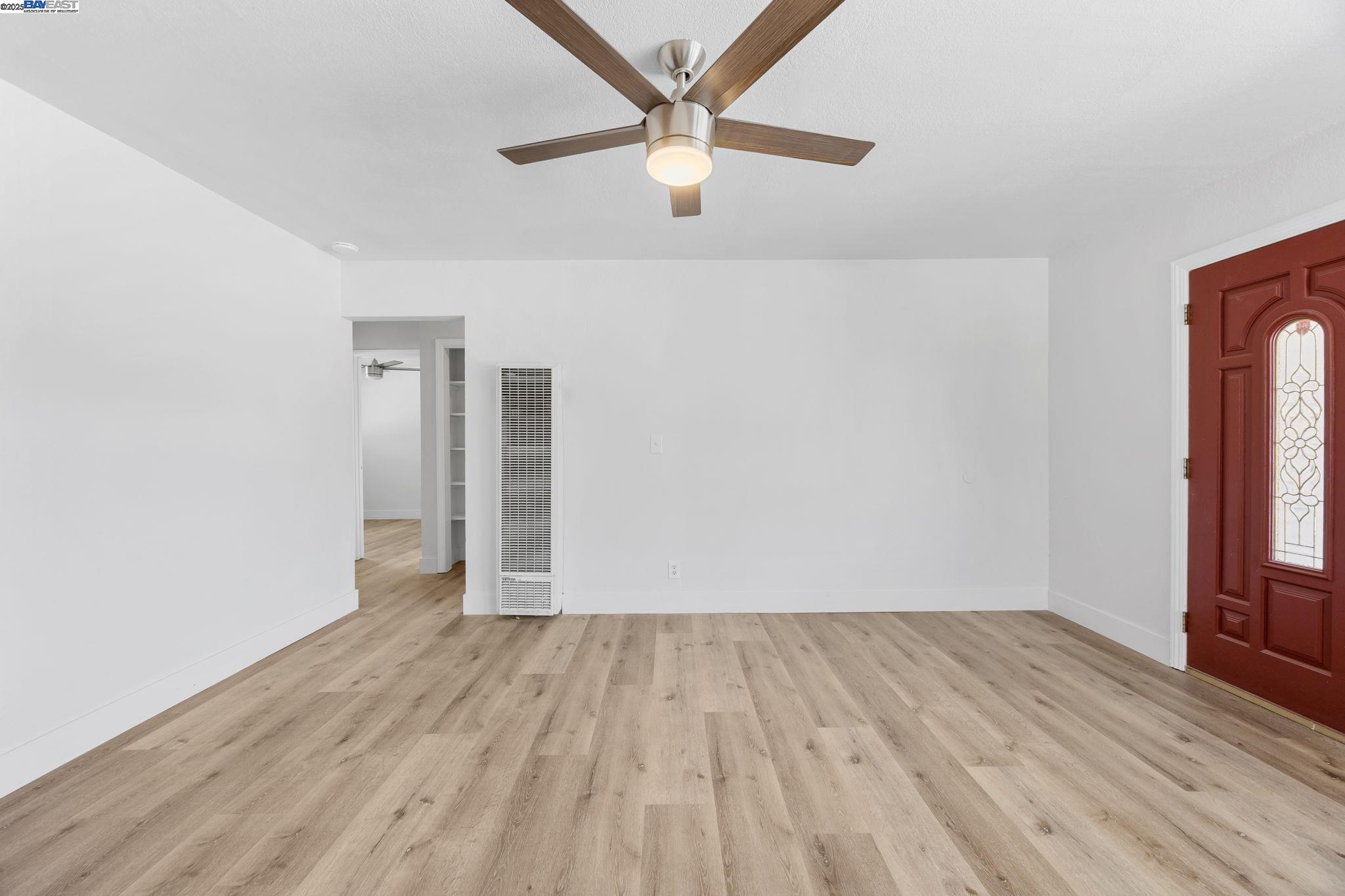 Detail Gallery Image 6 of 18 For 4260 Irene Drive, Martinez,  CA 94553 - 3 Beds | 1 Baths