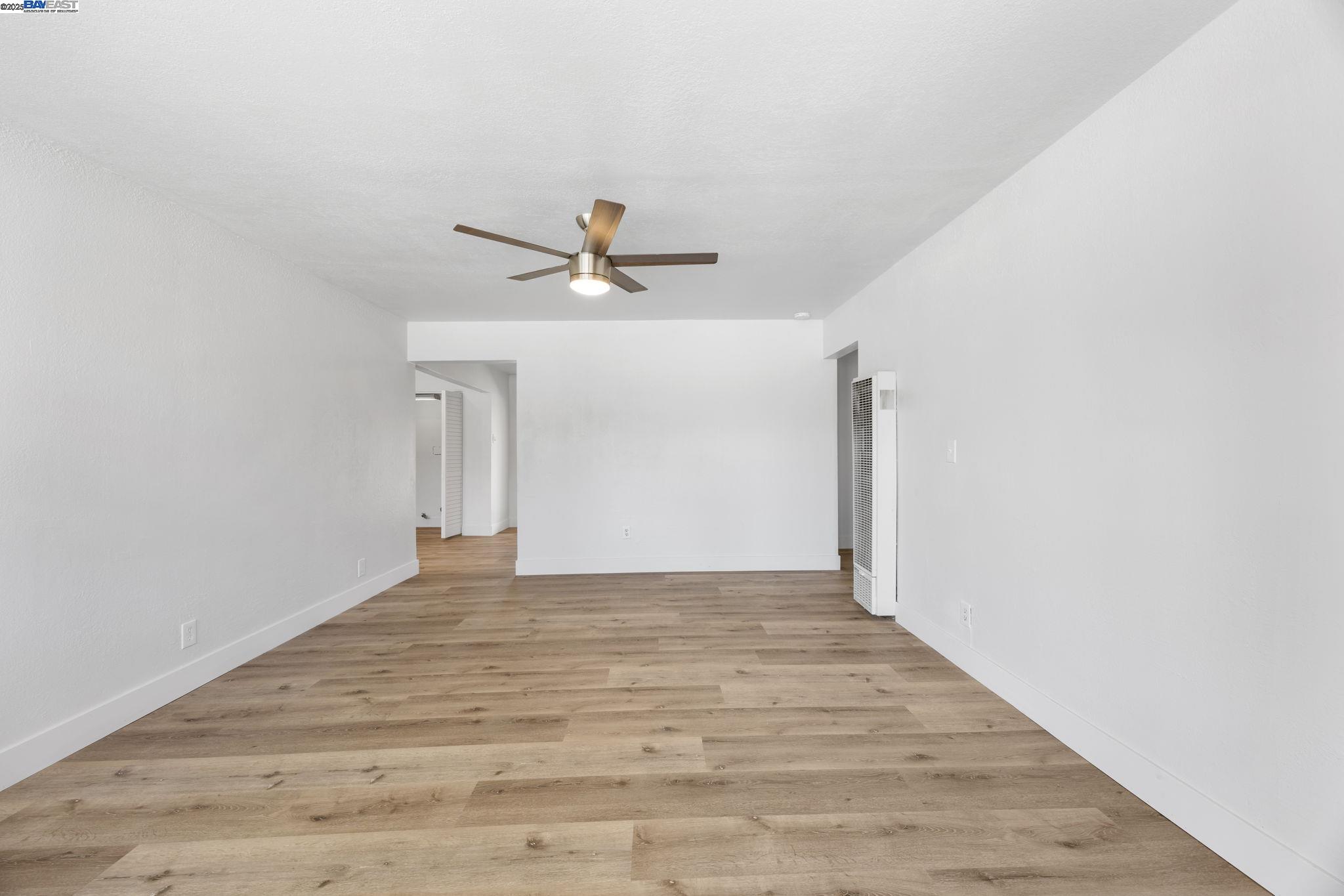 Detail Gallery Image 7 of 18 For 4260 Irene Drive, Martinez,  CA 94553 - 3 Beds | 1 Baths