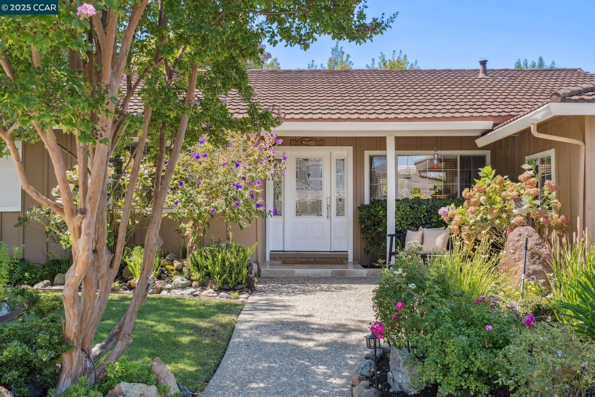 Detail Gallery Image 4 of 55 For 745 San Marcos Ct, Concord,  CA 94518 - 3 Beds | 2 Baths