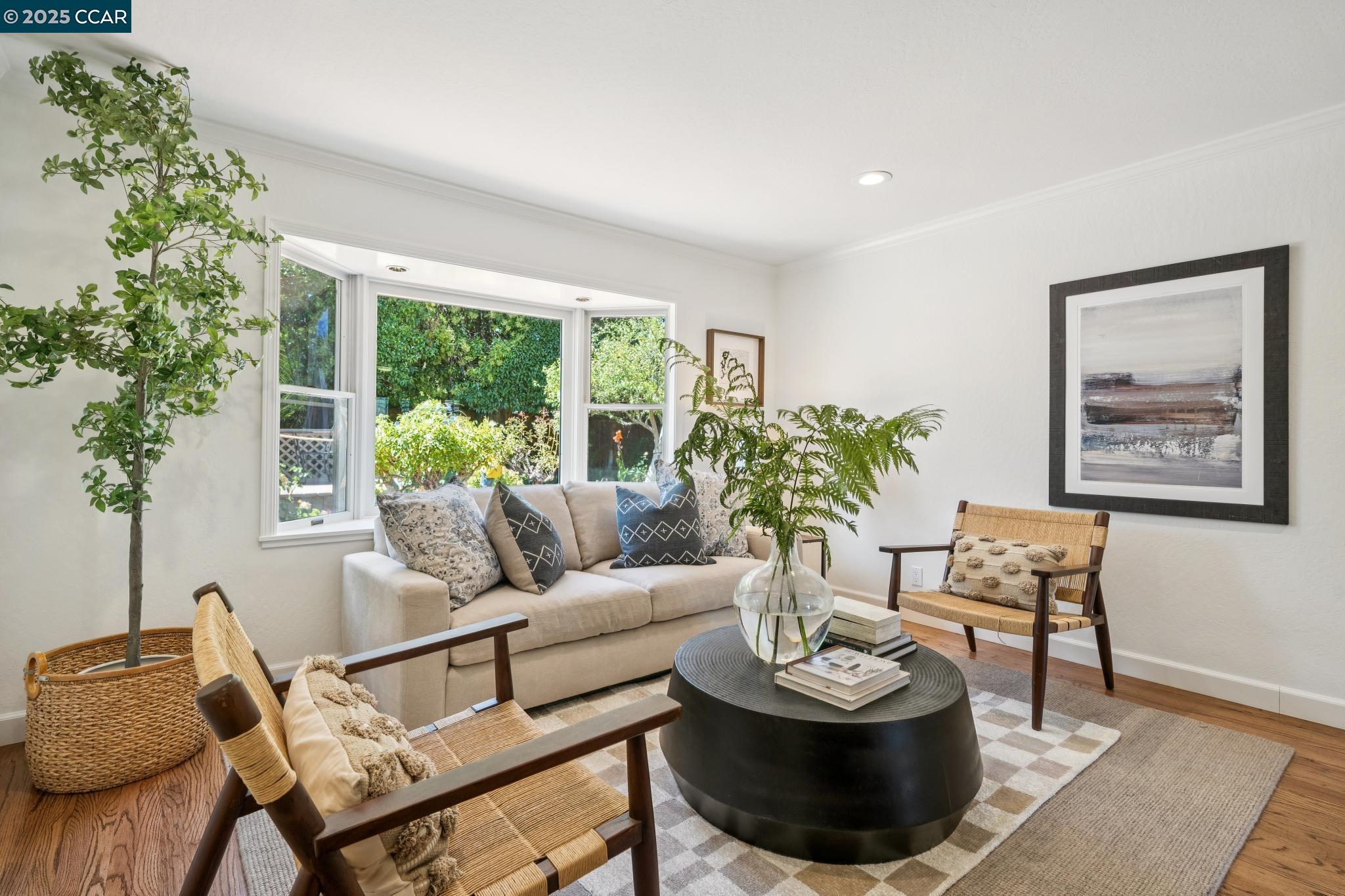 Detail Gallery Image 8 of 55 For 745 San Marcos Ct, Concord,  CA 94518 - 3 Beds | 2 Baths