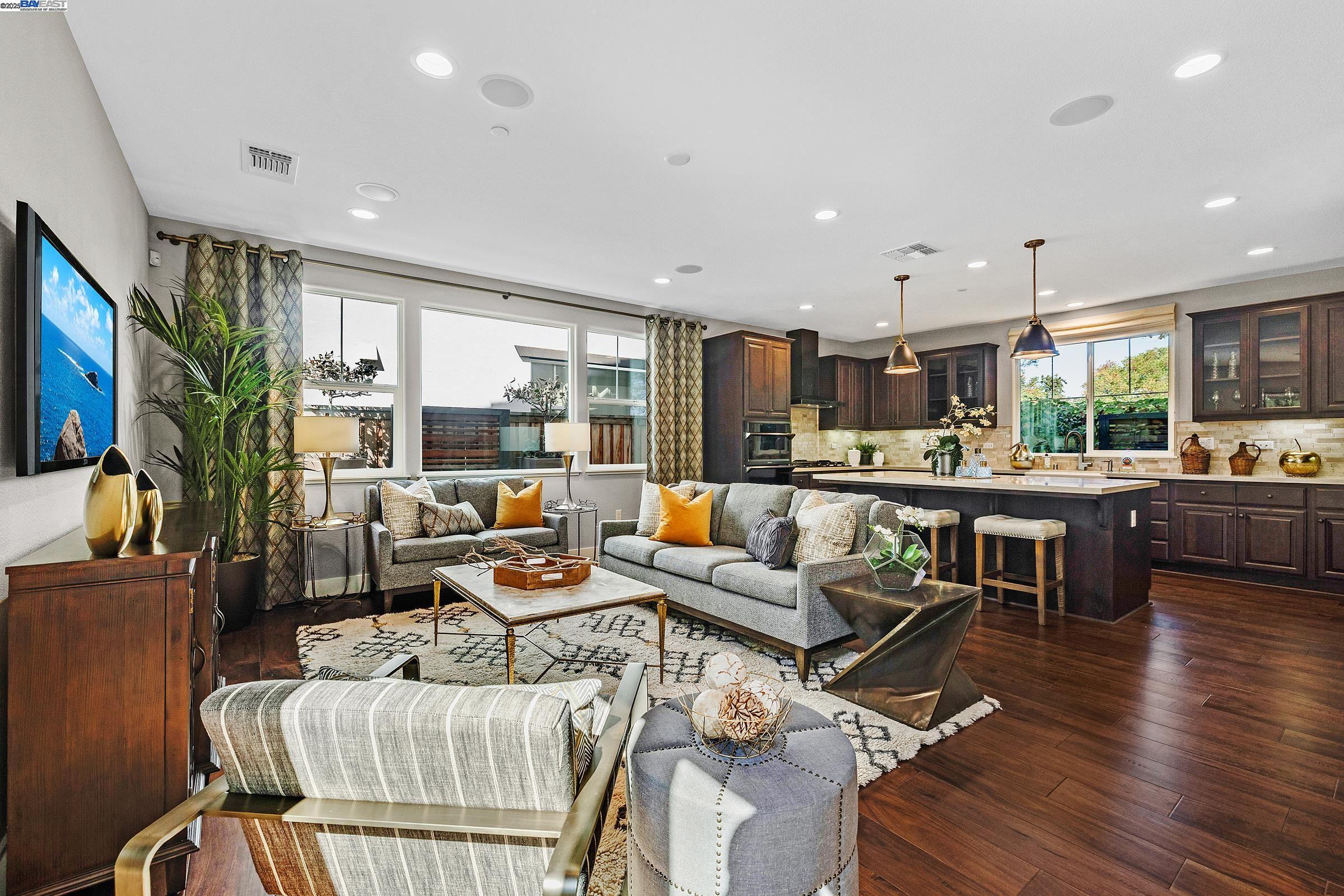 Detail Gallery Image 11 of 38 For 883 Barney Com, Livermore,  CA 94551 - 4 Beds | 3 Baths