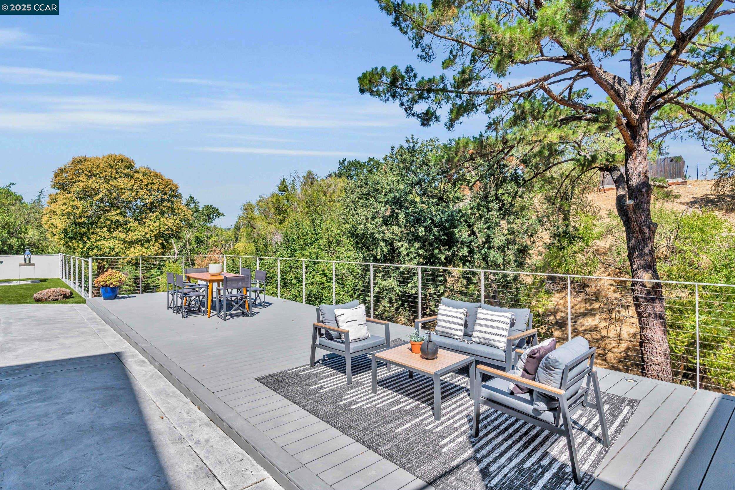 Detail Gallery Image 43 of 60 For 127 Caminar Way, Walnut Creek,  CA 94596 - 5 Beds | 5/1 Baths