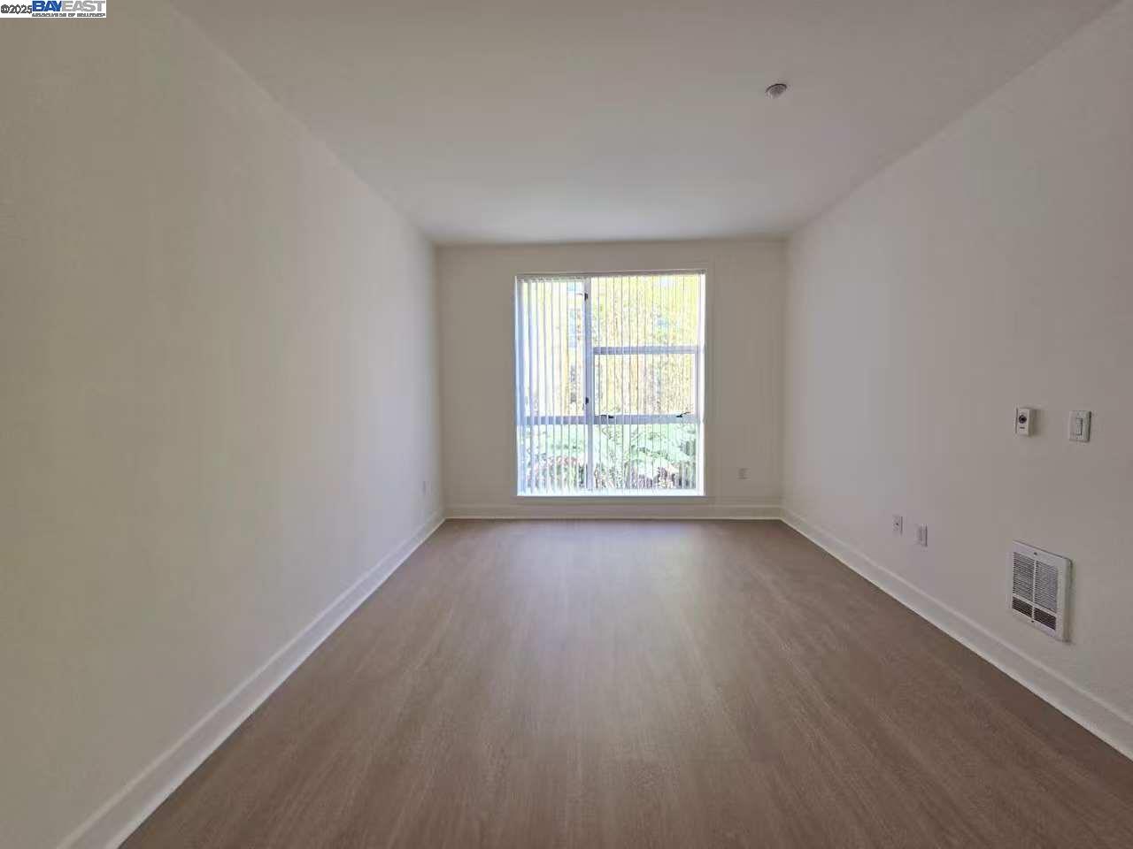 Detail Gallery Image 5 of 22 For 585 9th #422,  Oakland,  CA 94607 - 1 Beds | 1 Baths