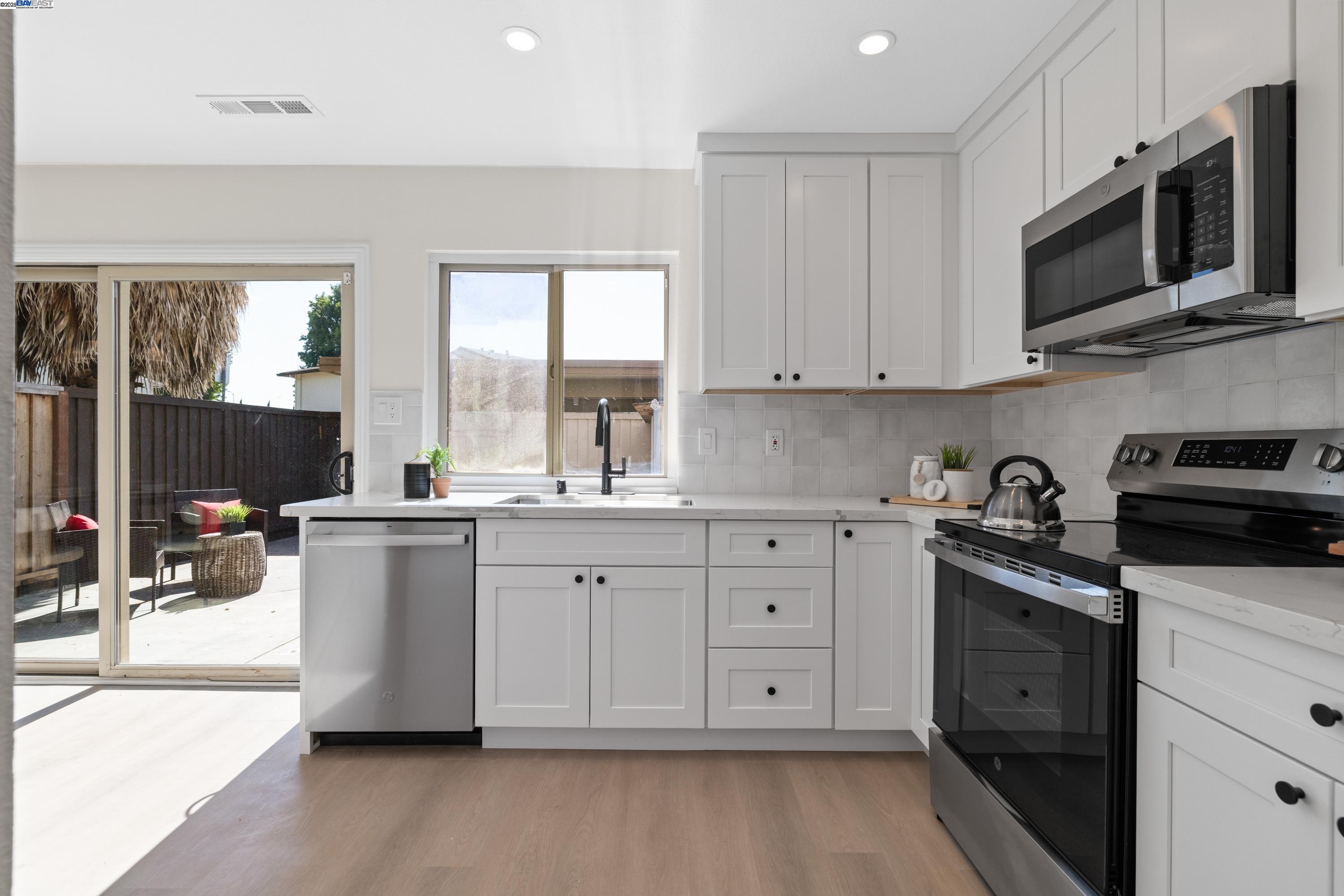 Photo #8: 41109347 Listing: Photo #8