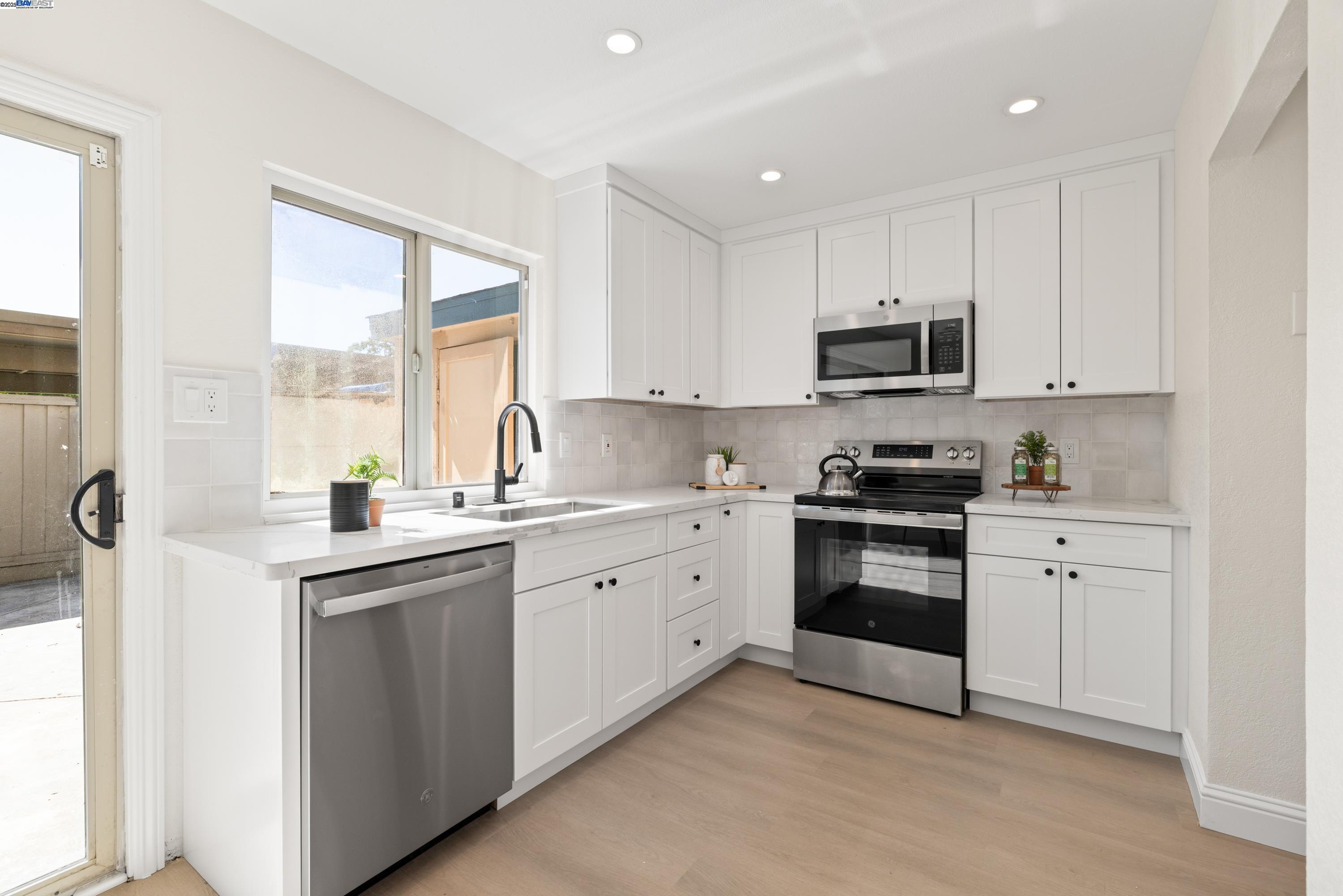 Photo #7: 41109347 Listing: Photo #7