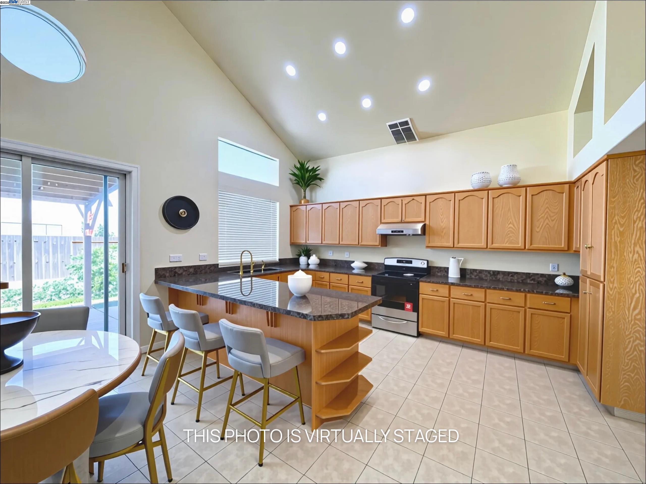 Detail Gallery Image 11 of 32 For 4651 Stern Dr, Merced,  CA 95348 - 4 Beds | 2/1 Baths