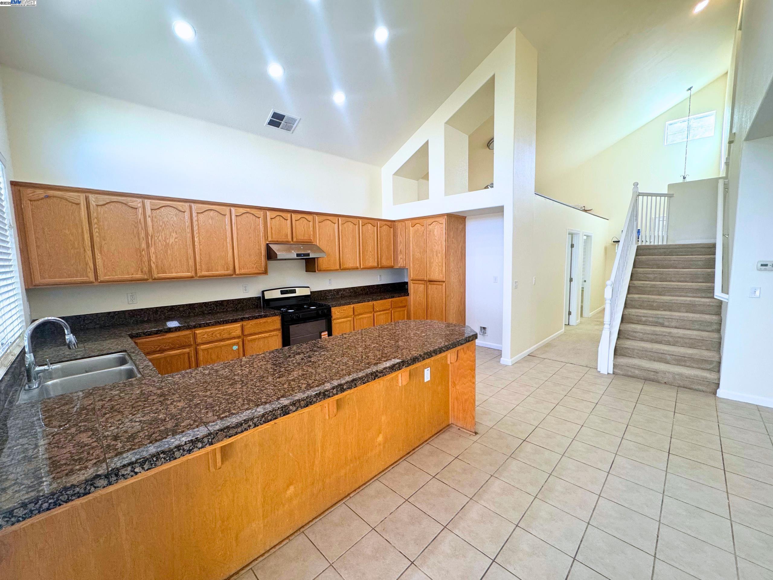Detail Gallery Image 16 of 32 For 4651 Stern Dr, Merced,  CA 95348 - 4 Beds | 2/1 Baths