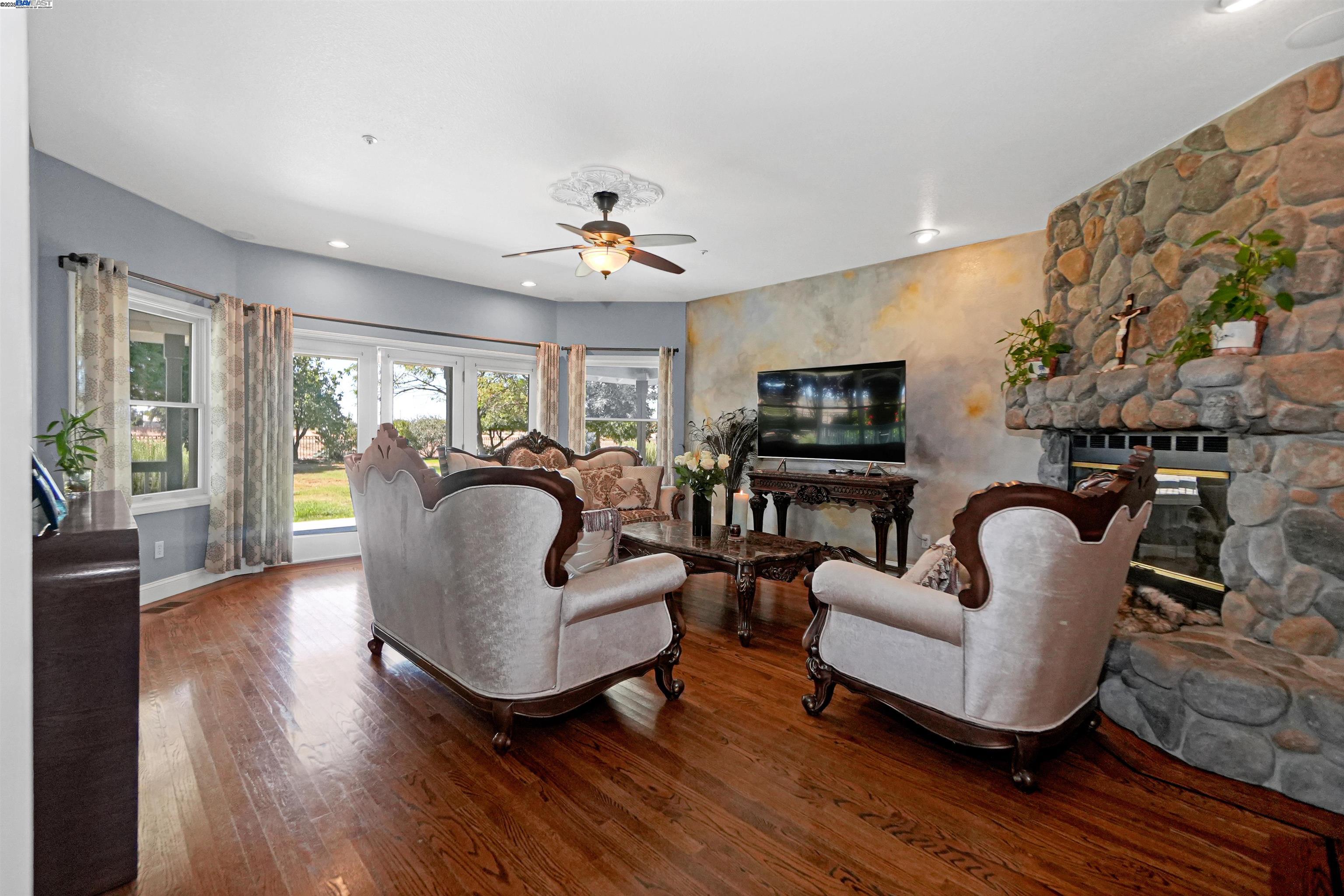 Detail Gallery Image 14 of 40 For 2380 Tule Lane, Knightsen,  CA 94548 - 5 Beds | 5 Baths