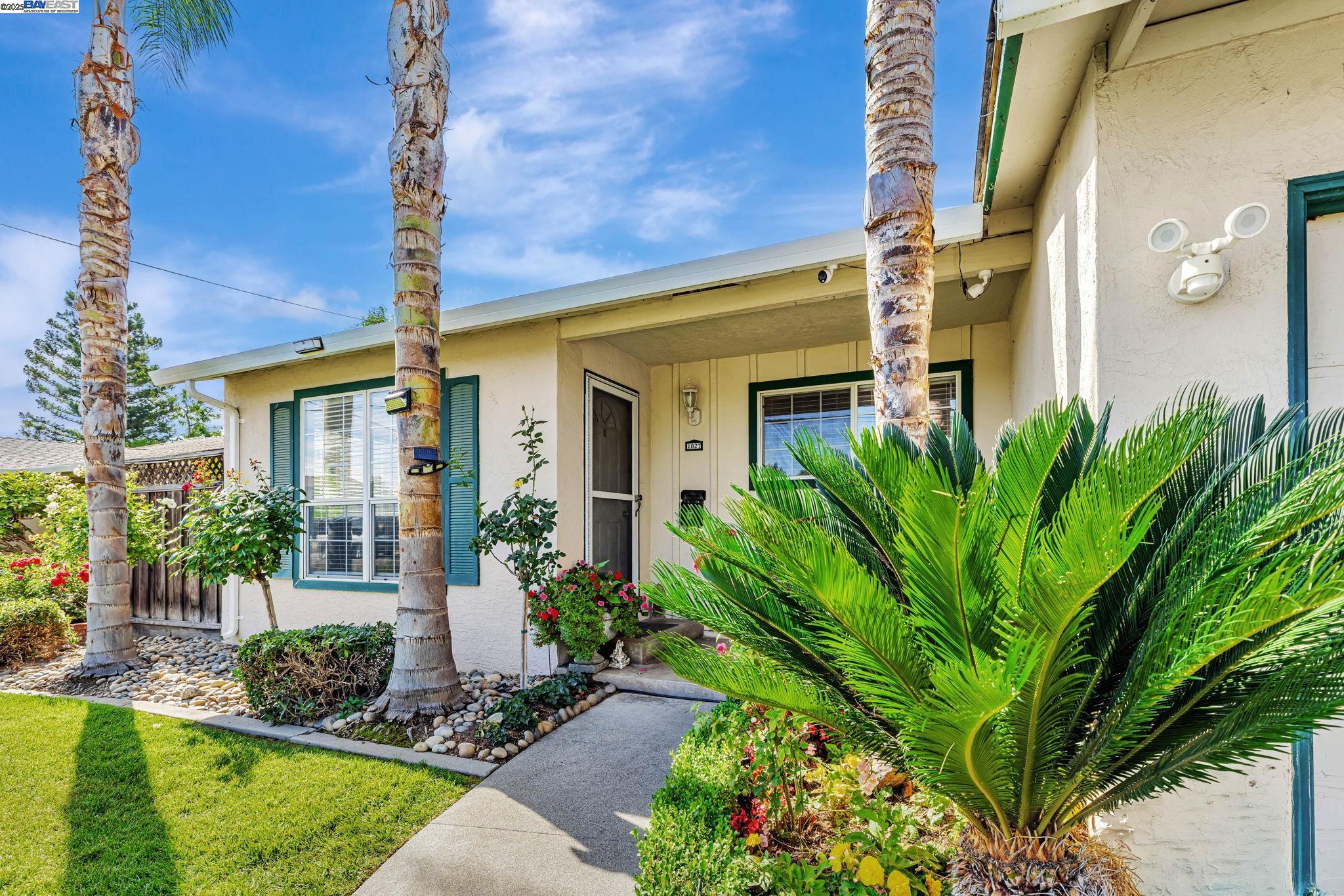 Detail Gallery Image 2 of 11 For 1027 Redondo Way, Livermore,  CA 94550 - 3 Beds | 2 Baths