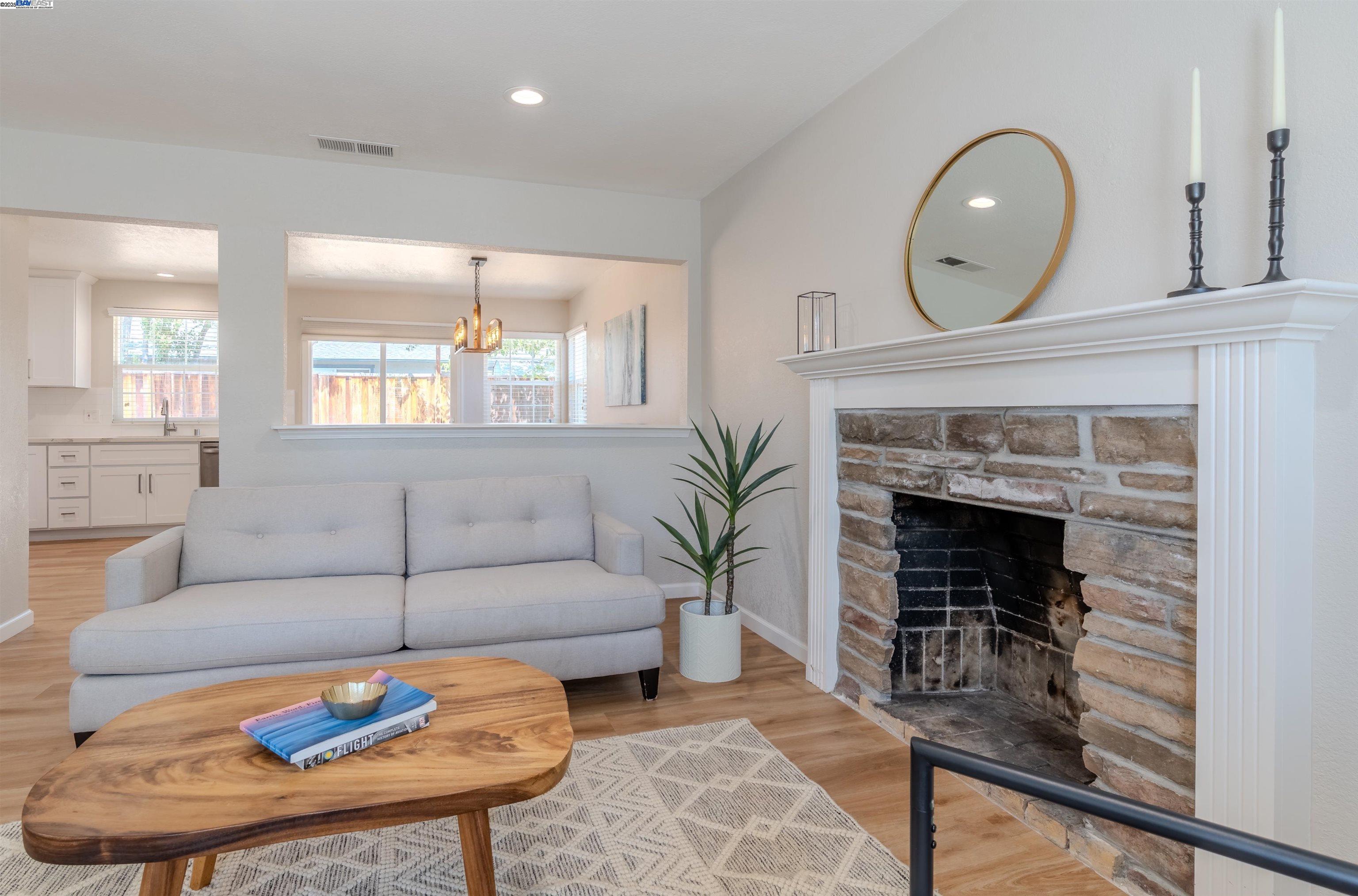 Detail Gallery Image 11 of 39 For 4172 Galloway St, Livermore,  CA 94551 - 3 Beds | 2 Baths