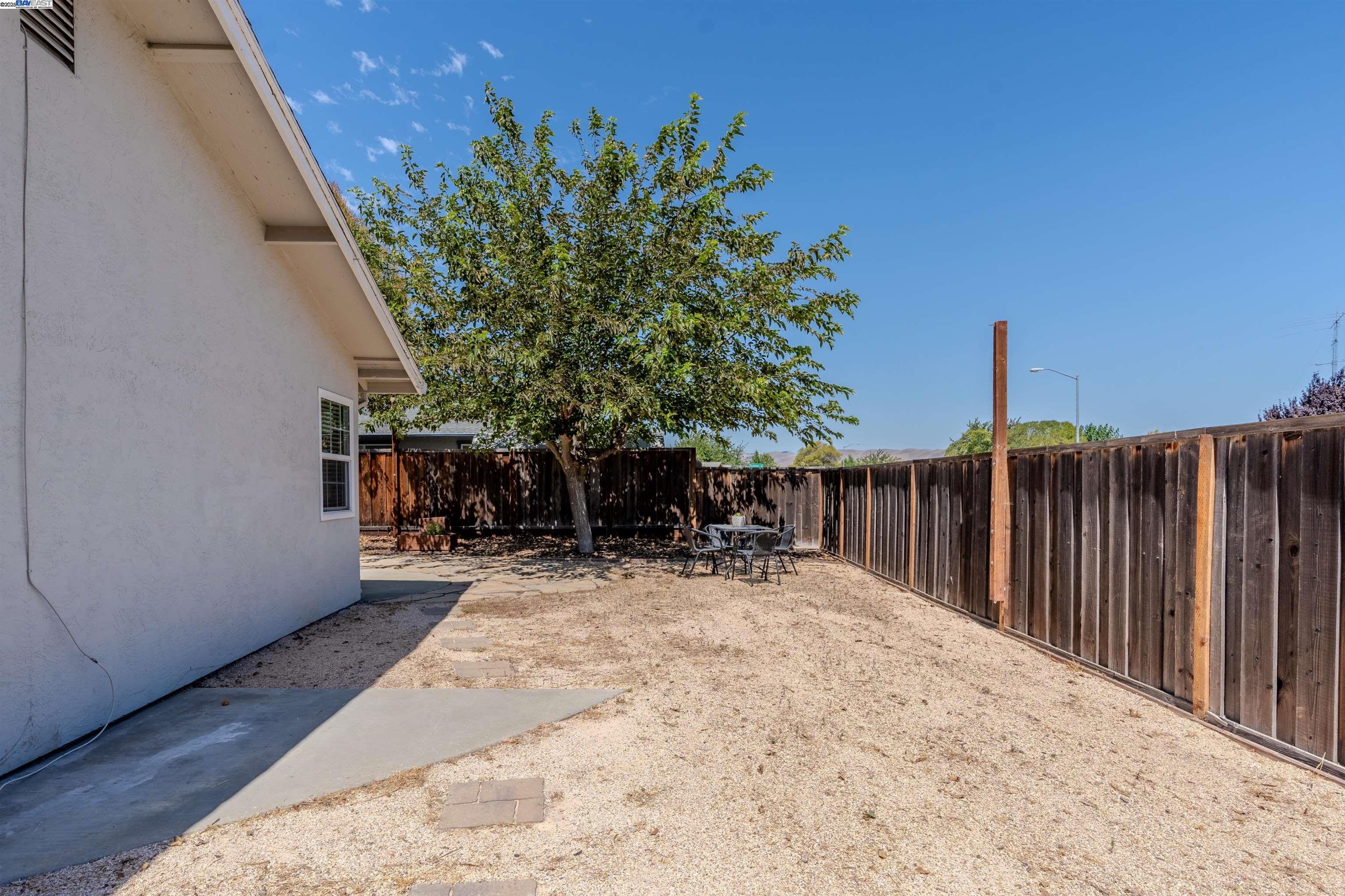 Detail Gallery Image 31 of 39 For 4172 Galloway St, Livermore,  CA 94551 - 3 Beds | 2 Baths