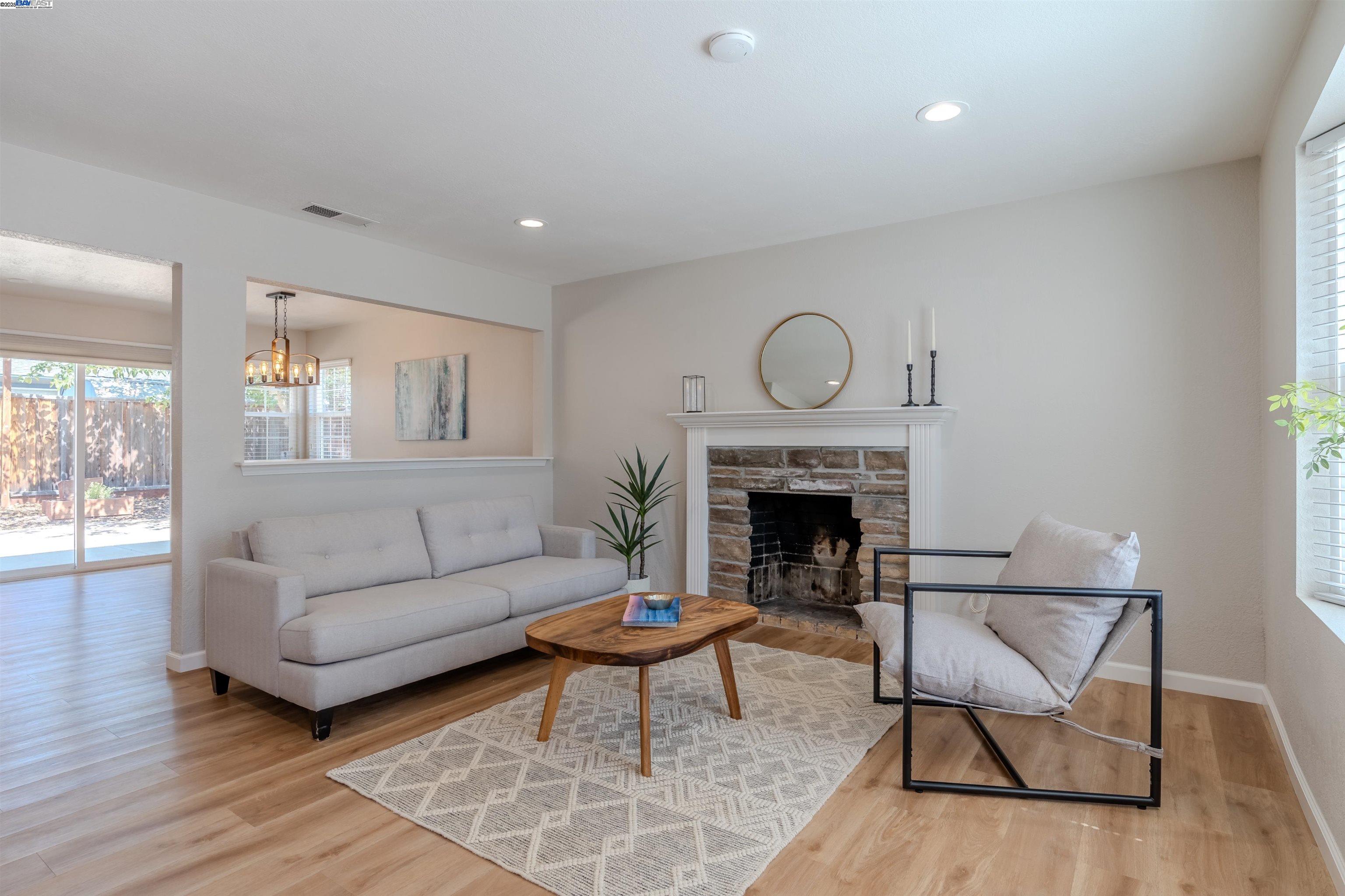 Detail Gallery Image 7 of 39 For 4172 Galloway St, Livermore,  CA 94551 - 3 Beds | 2 Baths