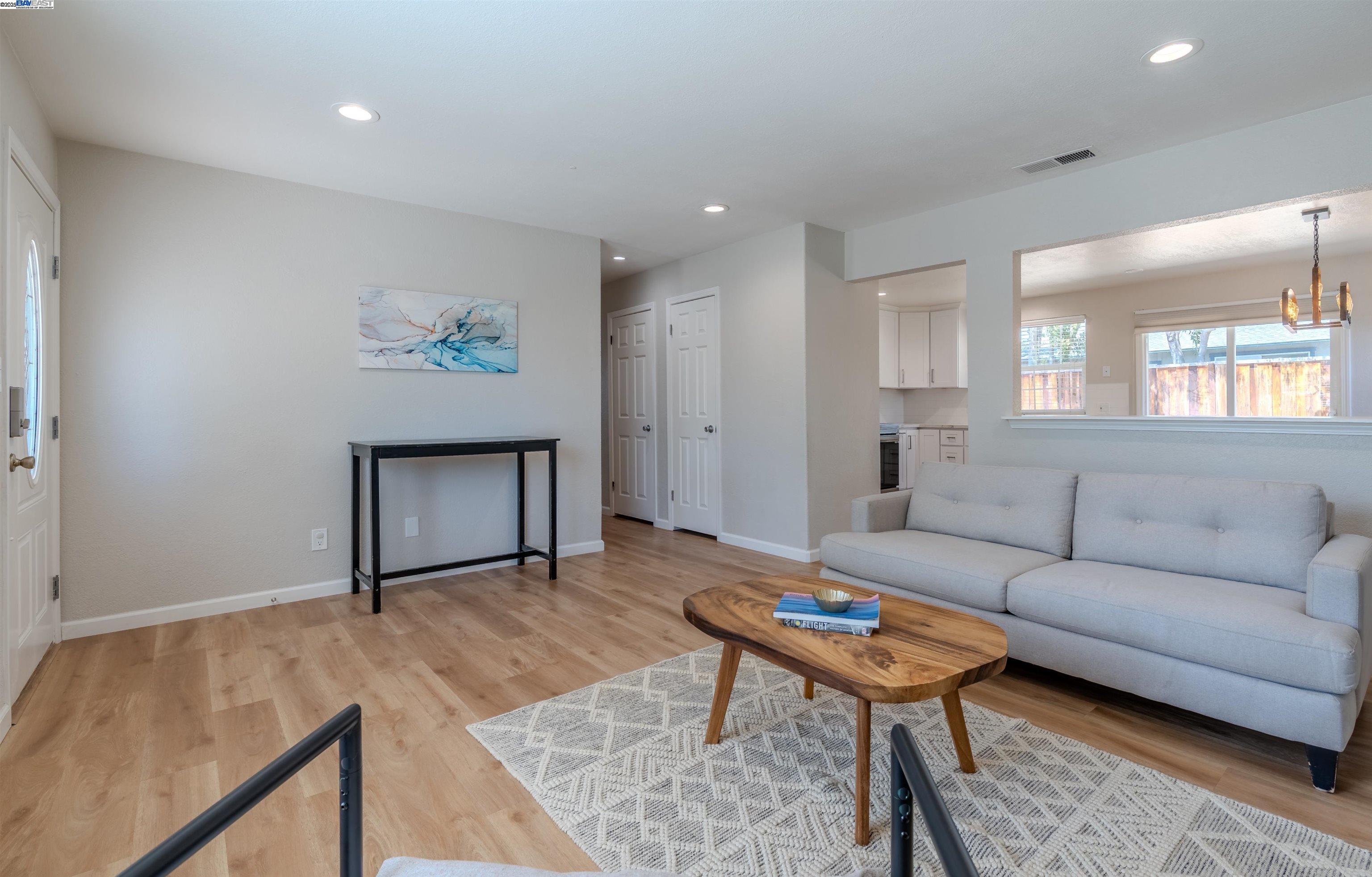 Detail Gallery Image 10 of 39 For 4172 Galloway St, Livermore,  CA 94551 - 3 Beds | 2 Baths