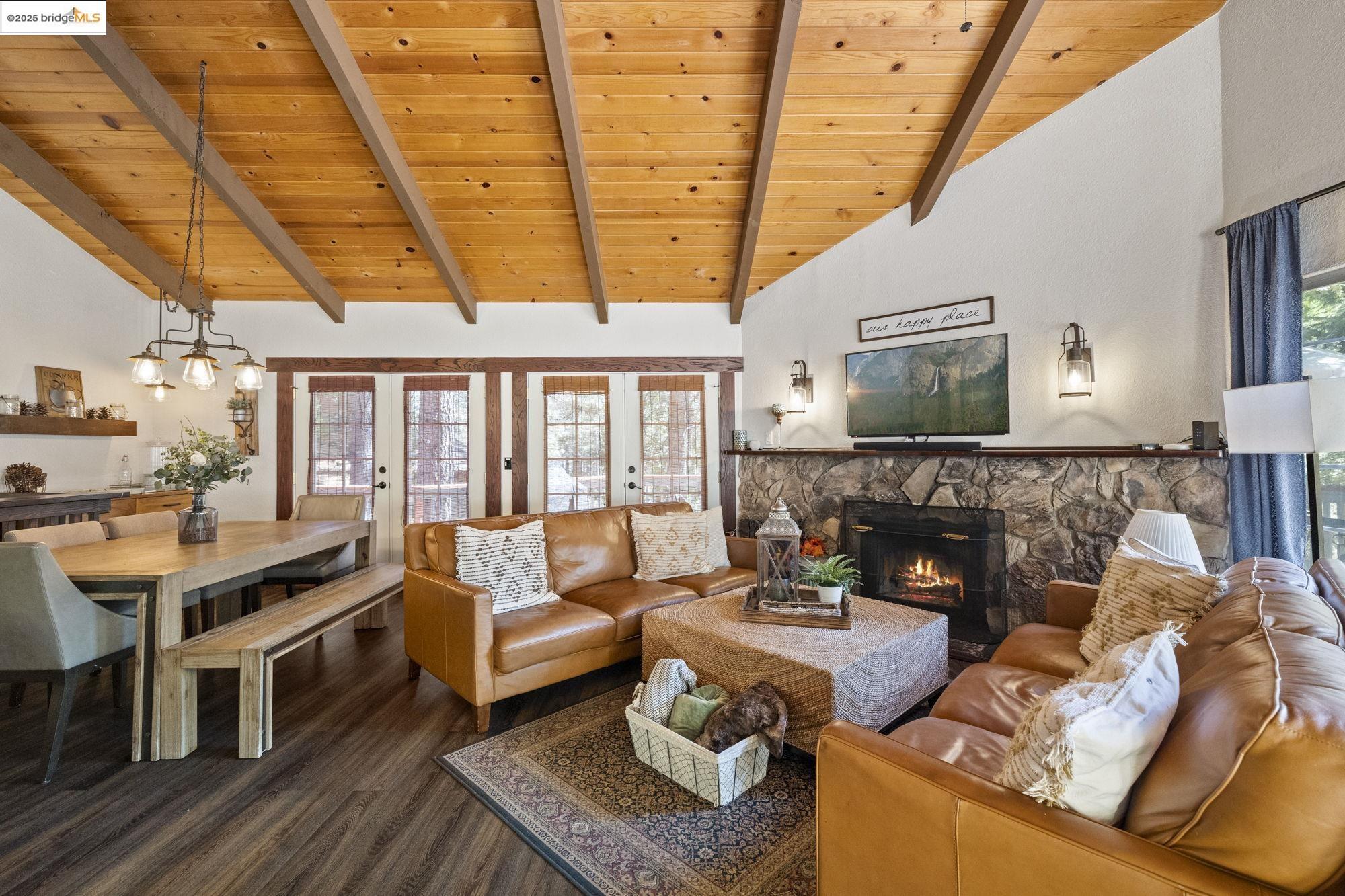Detail Gallery Image 9 of 60 For 19824 Pine Mountain Dr, Groveland,  CA 95321 - 3 Beds | 2 Baths