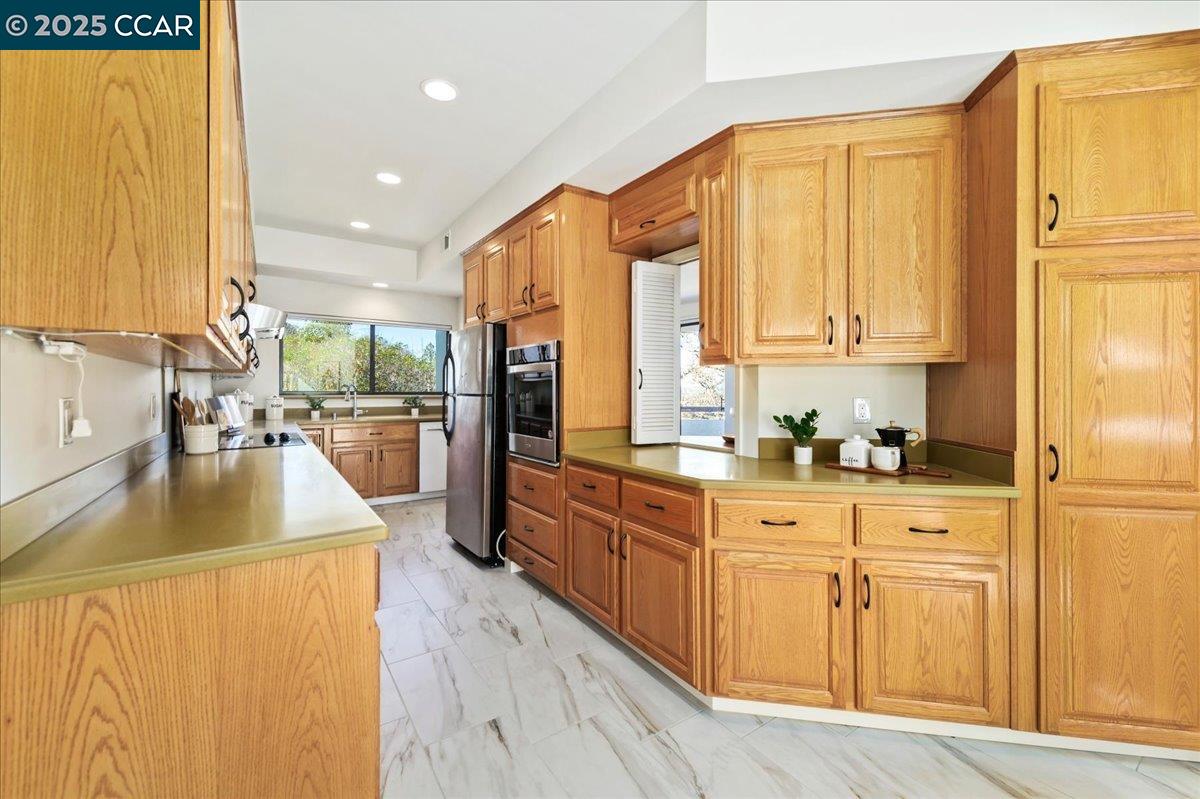 Detail Gallery Image 7 of 36 For 3711 Terra Granada #1b,  Walnut Creek,  CA 94595 - 2 Beds | 2 Baths