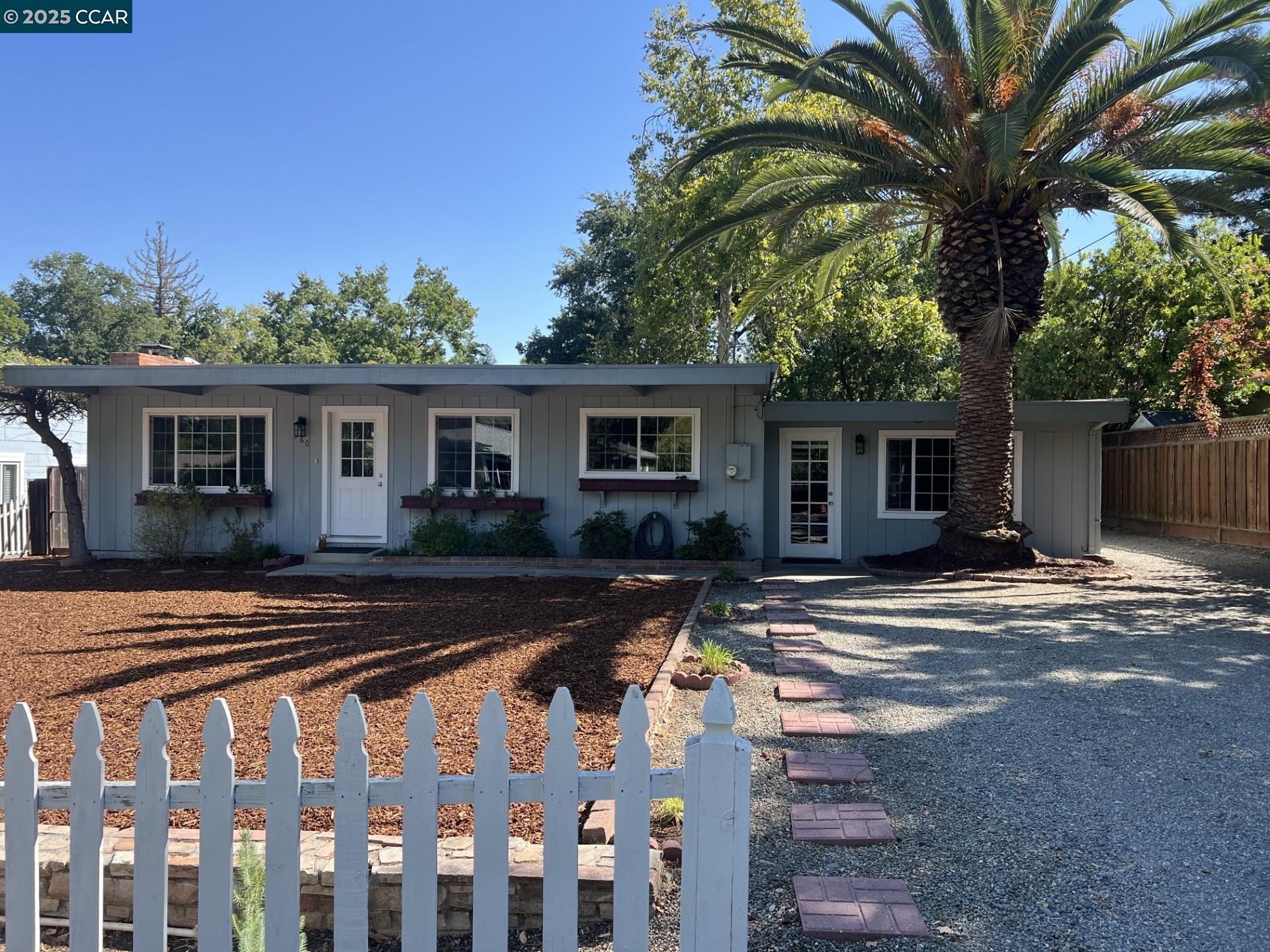 Detail Gallery Image 2 of 14 For 760 Rosewood Dr, Walnut Creek,  CA 94596 - 3 Beds | 1 Baths
