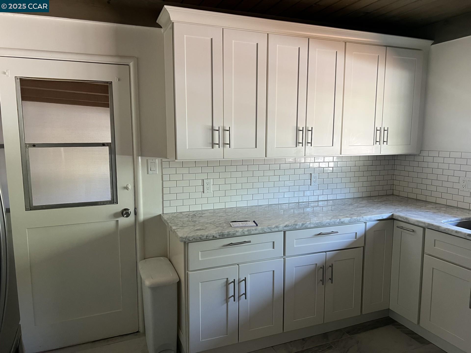 Detail Gallery Image 6 of 14 For 760 Rosewood Dr, Walnut Creek,  CA 94596 - 3 Beds | 1 Baths