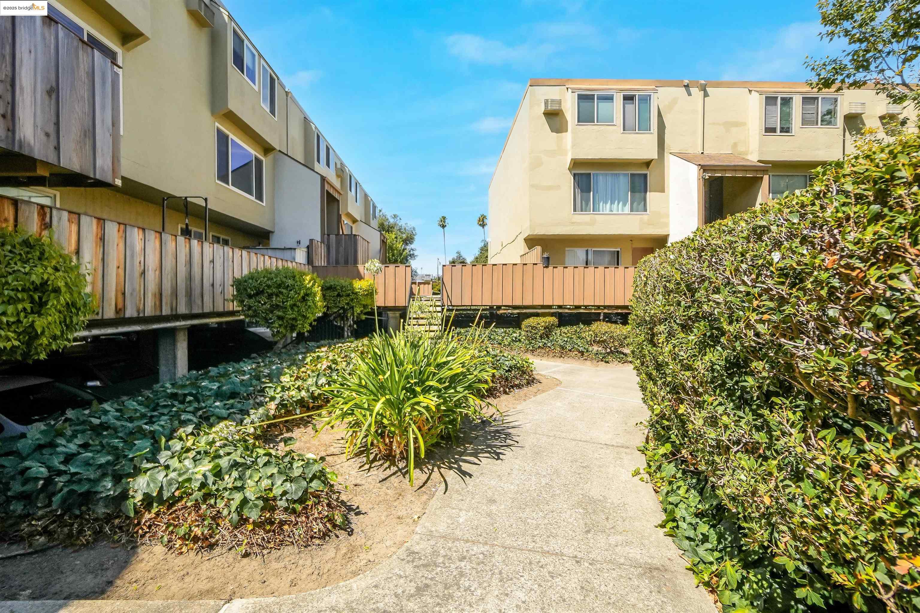 Detail Gallery Image 38 of 40 For 410 Auburn Way #42,  San Jose,  CA 95129 - 2 Beds | 1/1 Baths