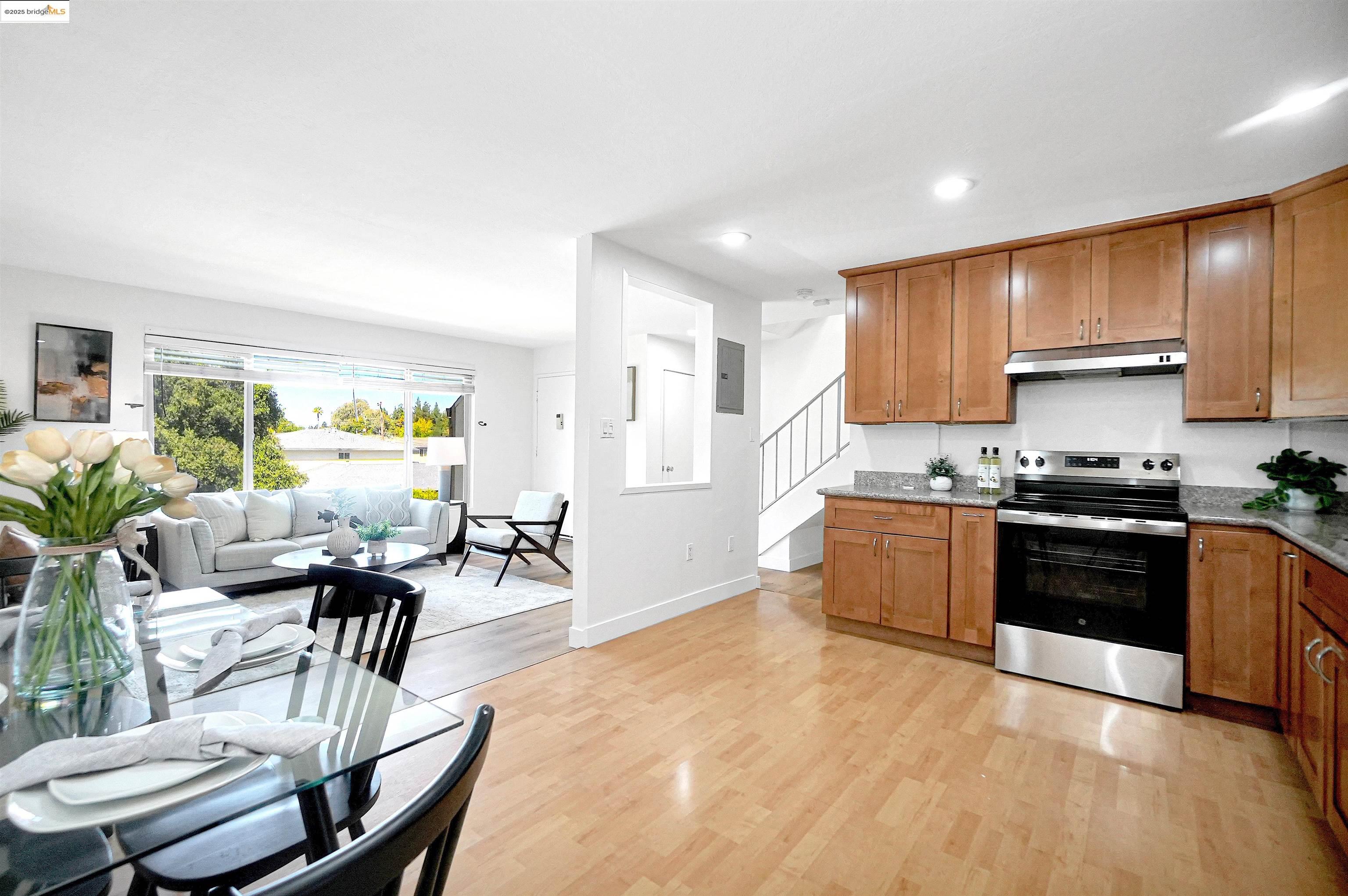Detail Gallery Image 5 of 40 For 410 Auburn Way #42,  San Jose,  CA 95129 - 2 Beds | 1/1 Baths