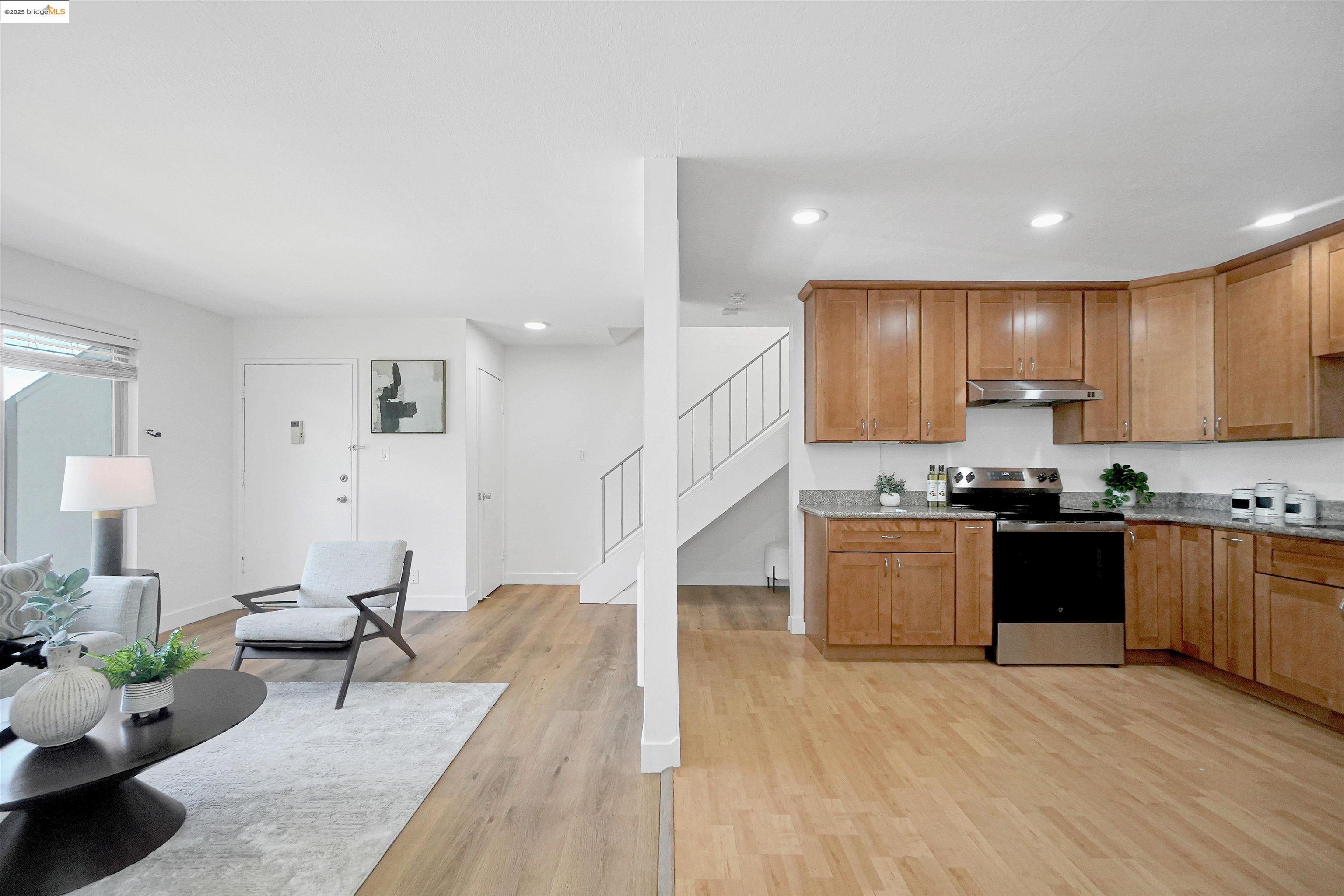 Detail Gallery Image 6 of 40 For 410 Auburn Way #42,  San Jose,  CA 95129 - 2 Beds | 1/1 Baths