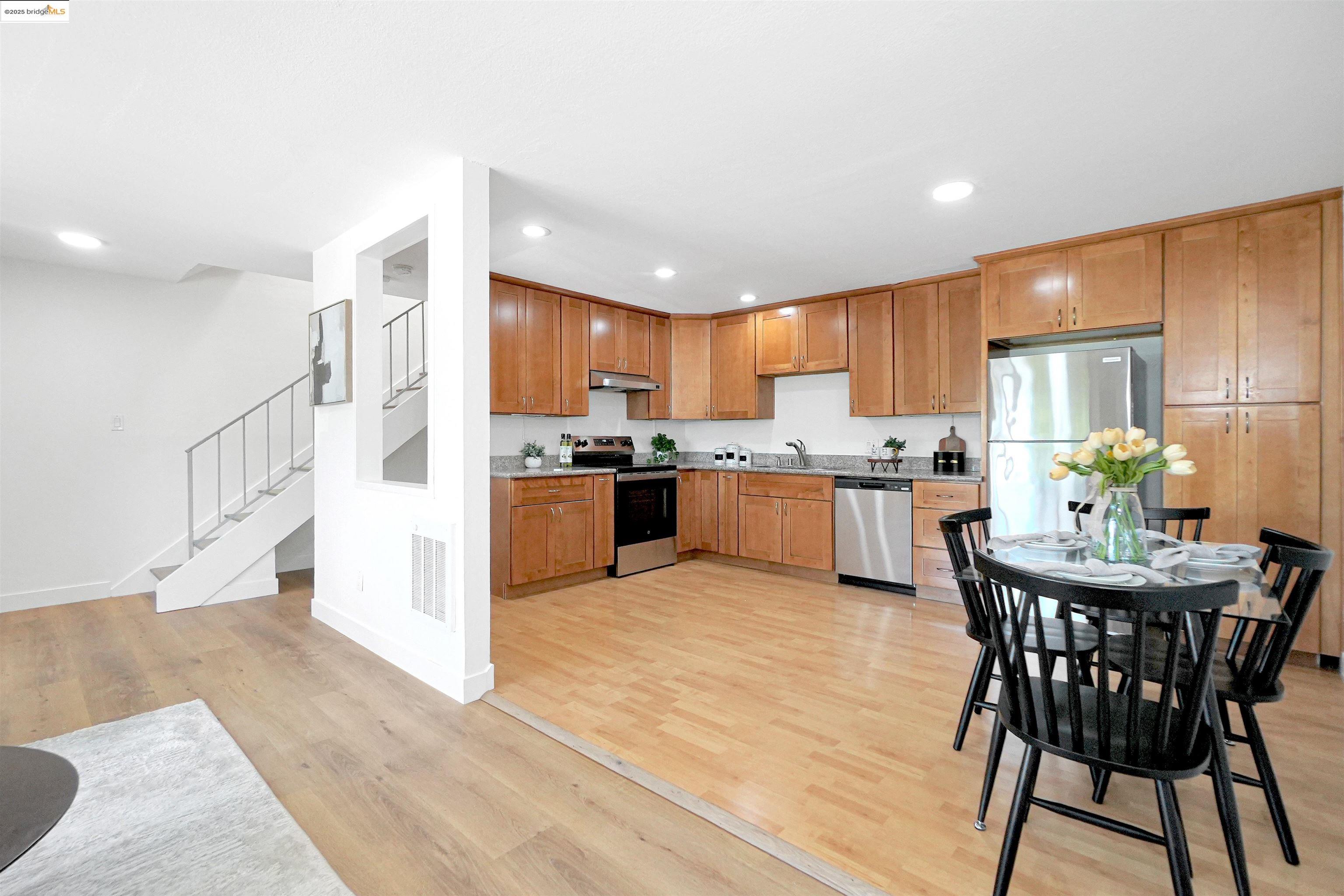 Detail Gallery Image 9 of 40 For 410 Auburn Way #42,  San Jose,  CA 95129 - 2 Beds | 1/1 Baths
