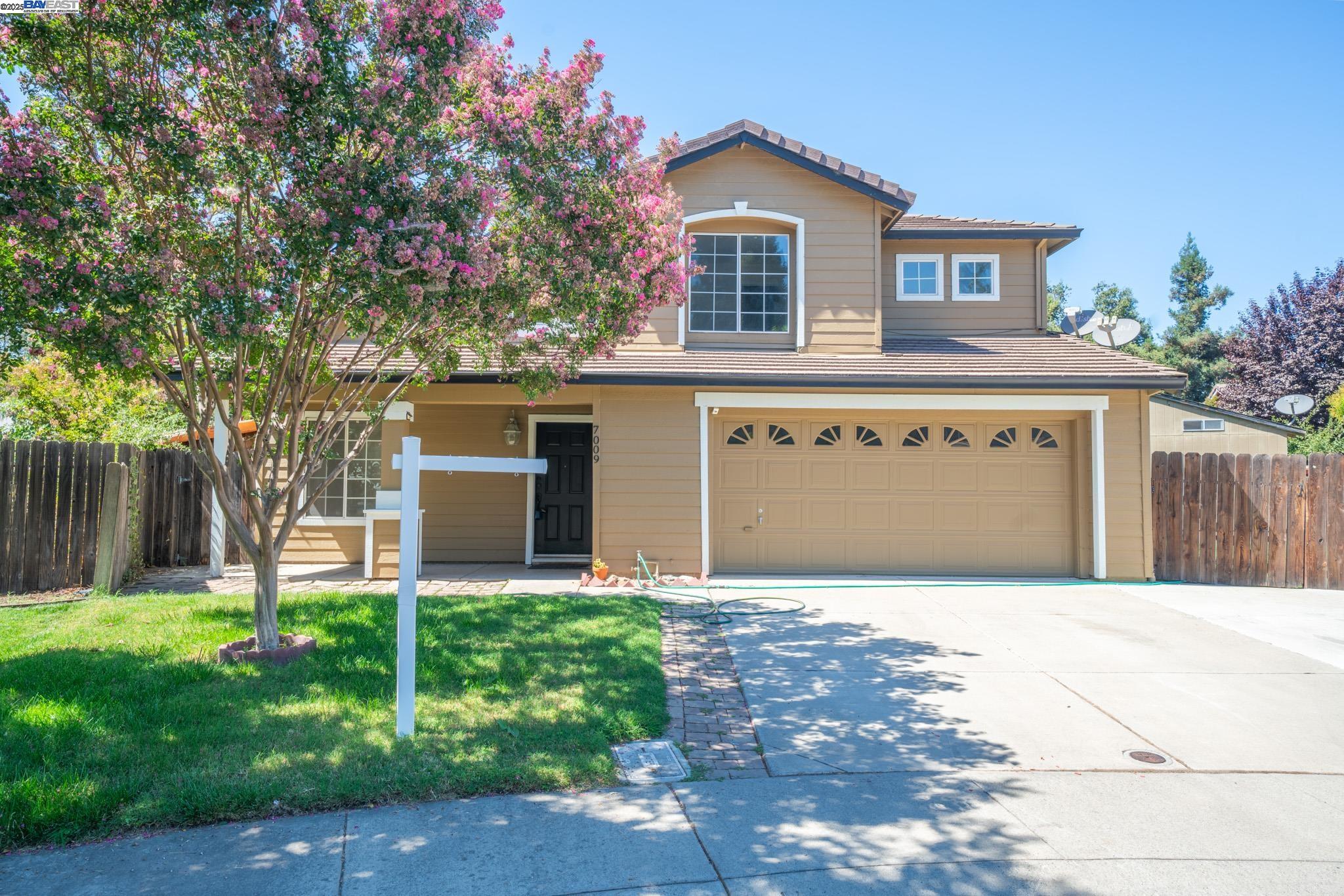 Detail Gallery Image 1 of 31 For 7009 Sawgrass Ct, Riverbank,  CA 95367 - 4 Beds | 2/1 Baths