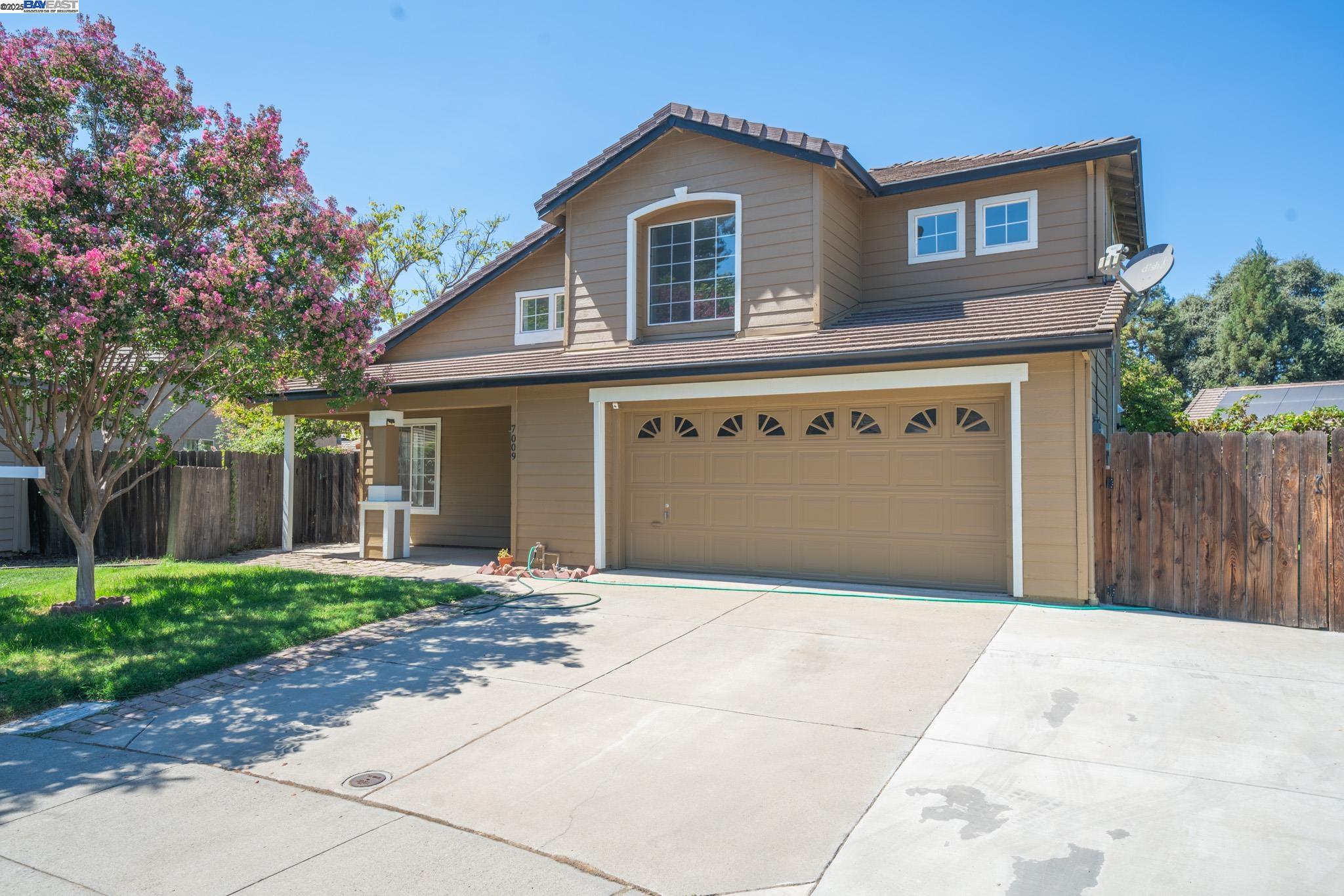 Detail Gallery Image 2 of 31 For 7009 Sawgrass Ct, Riverbank,  CA 95367 - 4 Beds | 2/1 Baths
