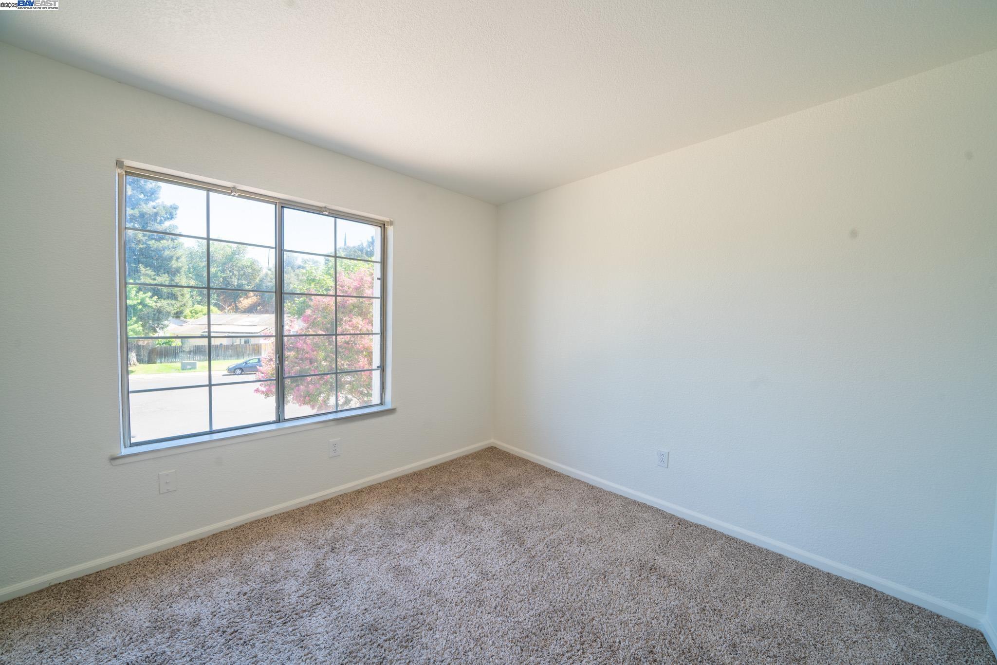 Detail Gallery Image 11 of 31 For 7009 Sawgrass Ct, Riverbank,  CA 95367 - 4 Beds | 2/1 Baths