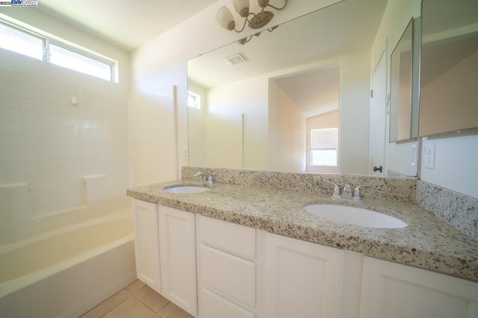 Detail Gallery Image 14 of 31 For 7009 Sawgrass Ct, Riverbank,  CA 95367 - 4 Beds | 2/1 Baths