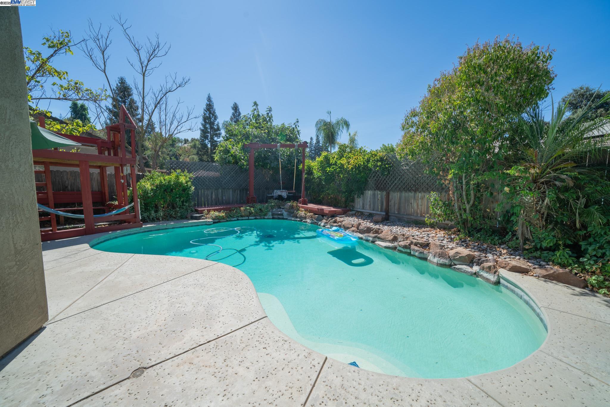 Detail Gallery Image 19 of 31 For 7009 Sawgrass Ct, Riverbank,  CA 95367 - 4 Beds | 2/1 Baths